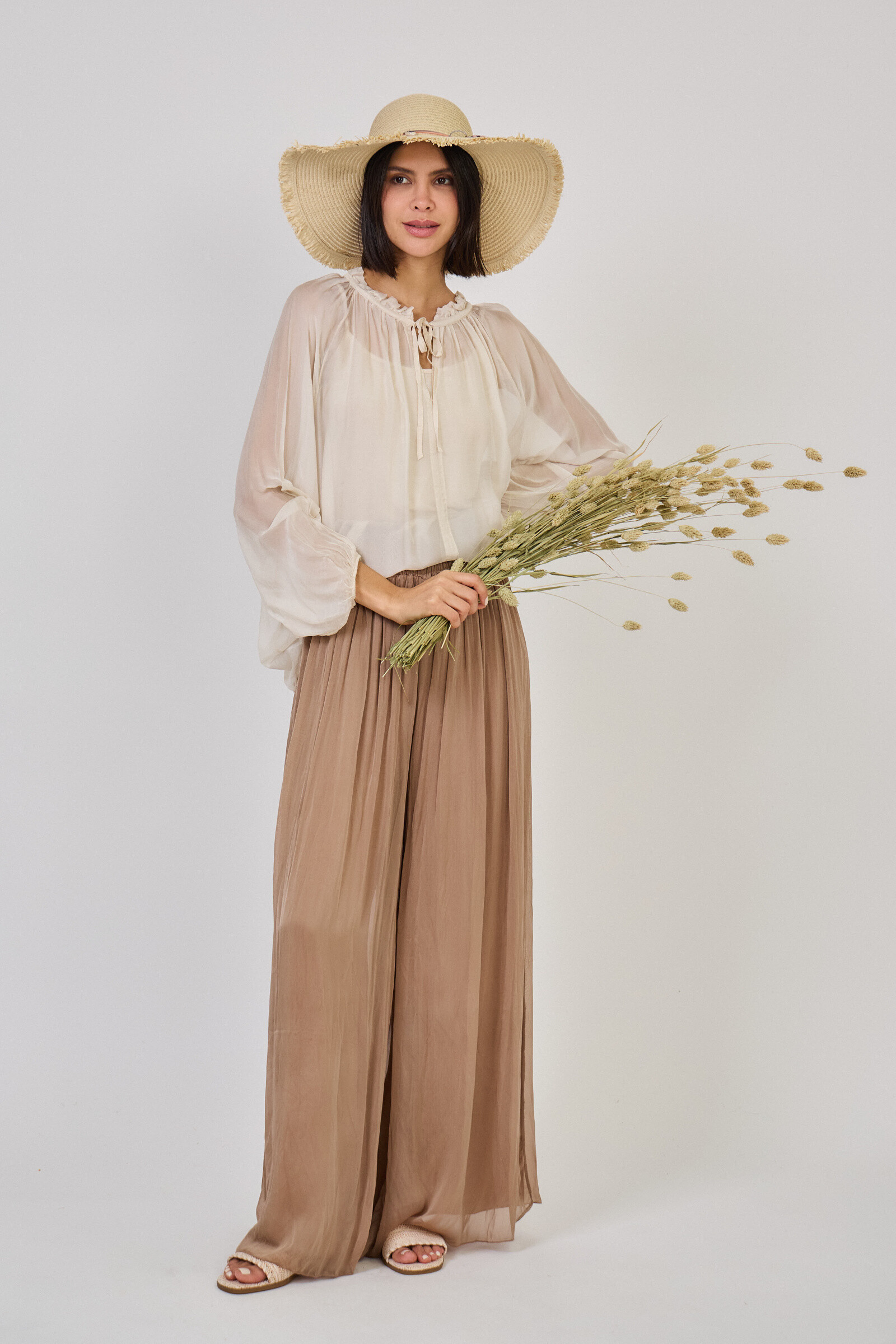 Grossista Max & Enjoy (Vêtements) - Blusta e pantaloni da ensemble di outfit (look totale) e pantaloni in seta vaporosa
