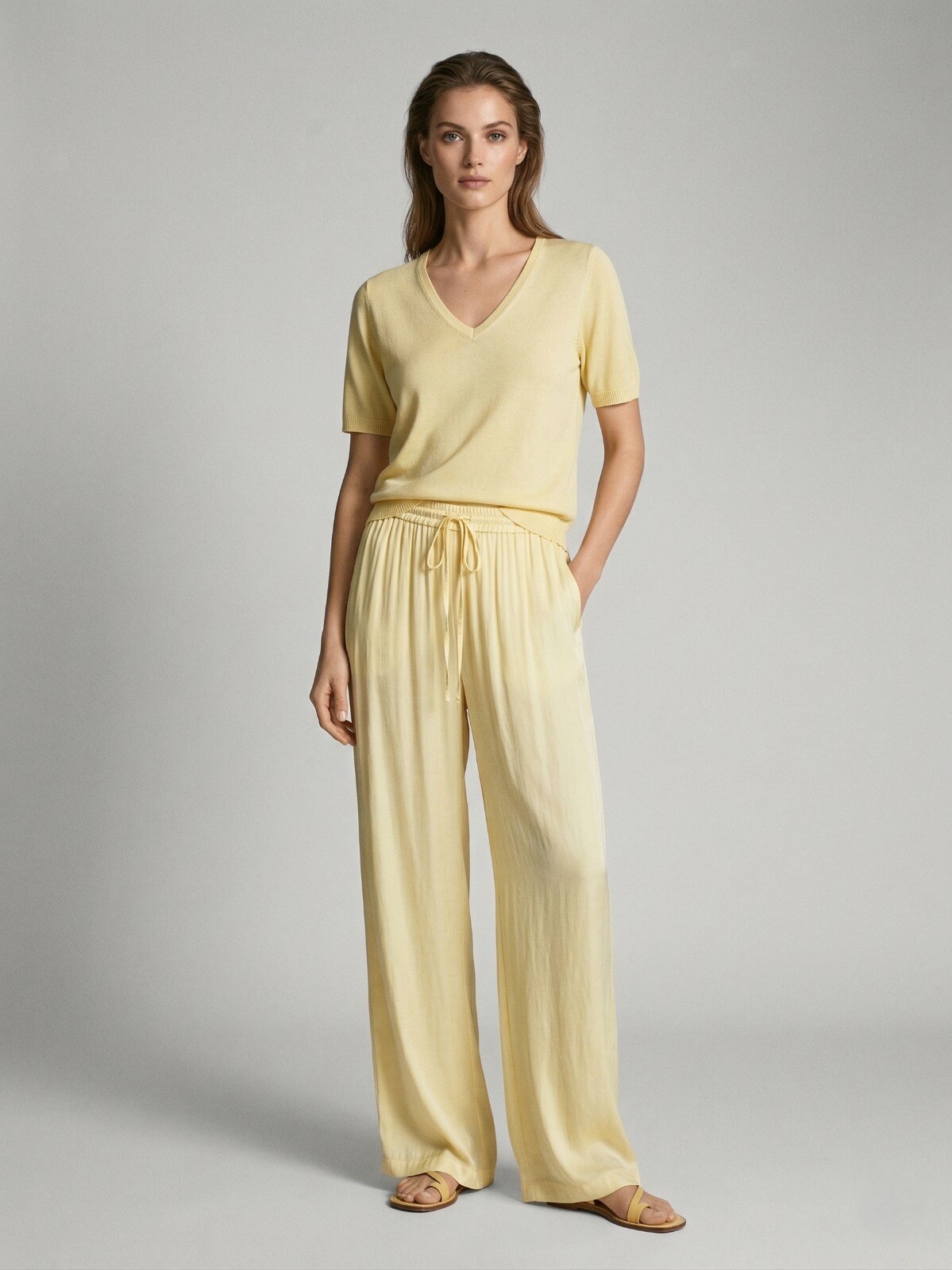 Grossiste Max & Enjoy (Vêtements) - Pantalon ultra fluide coupe large en soie mélangée