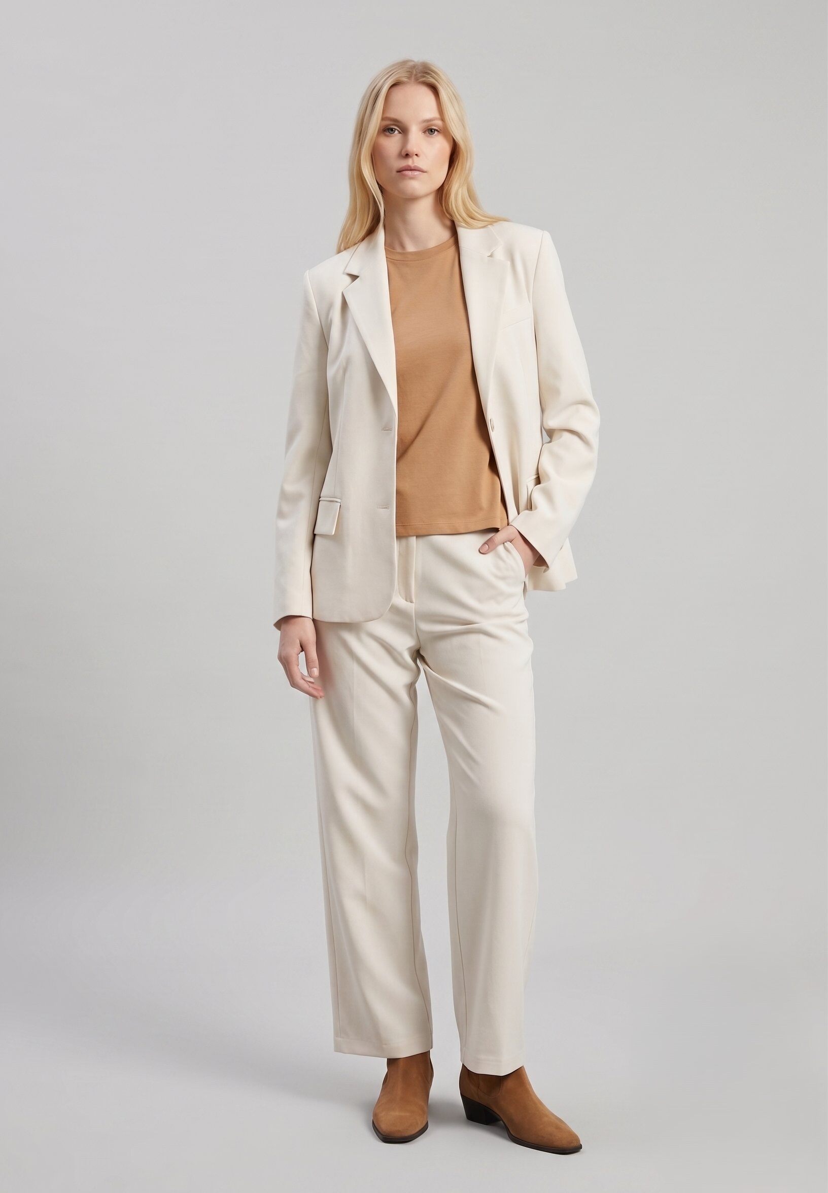 Grossiste Max & Enjoy (Vêtements) - Pantalon uni taille haute à pinces