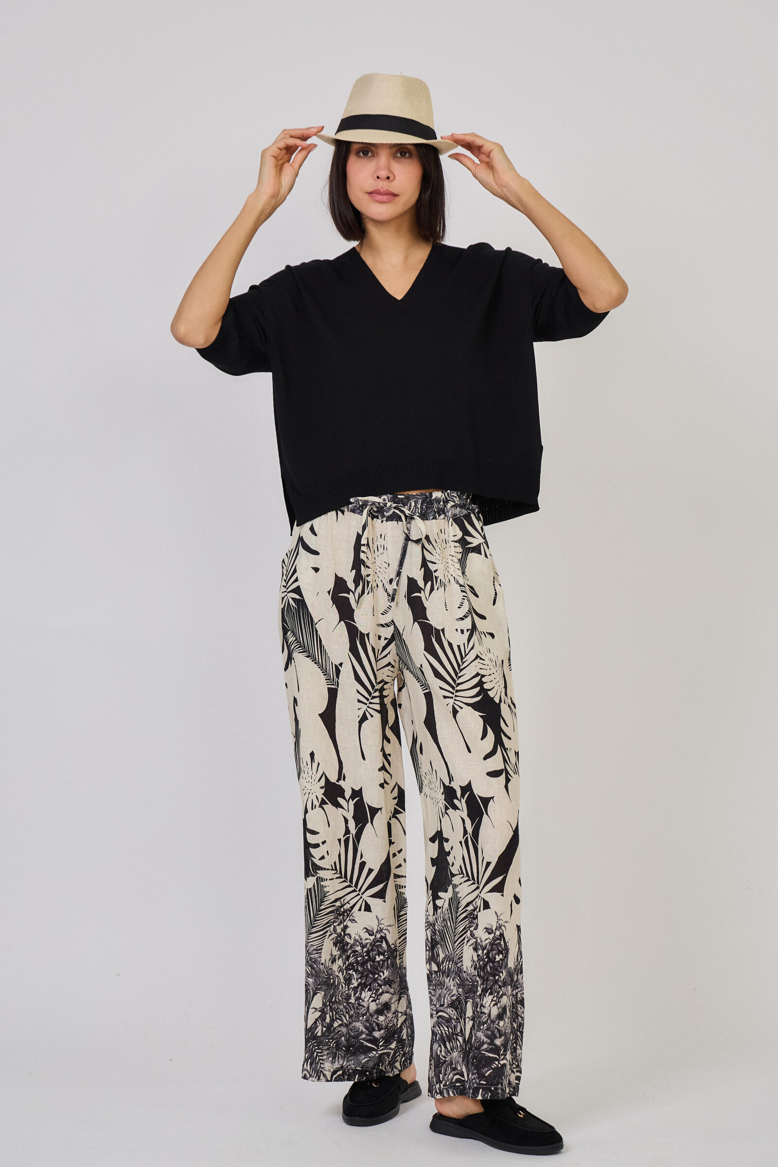 Grossiste Max & Enjoy (Vêtements) - Pull léger col v sans couture