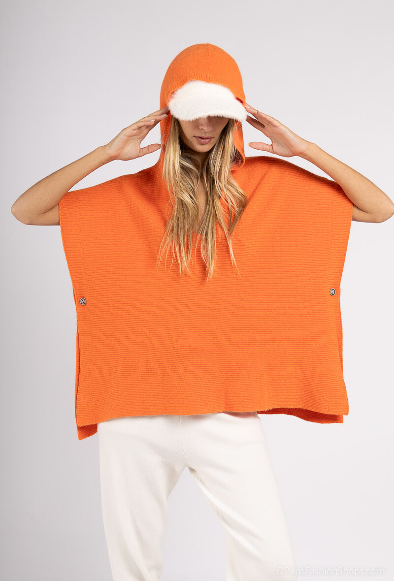 Wholesaler Max & Enjoy (Vêtements) - Poncho poncho collar V -collar, seamless, split on the sides