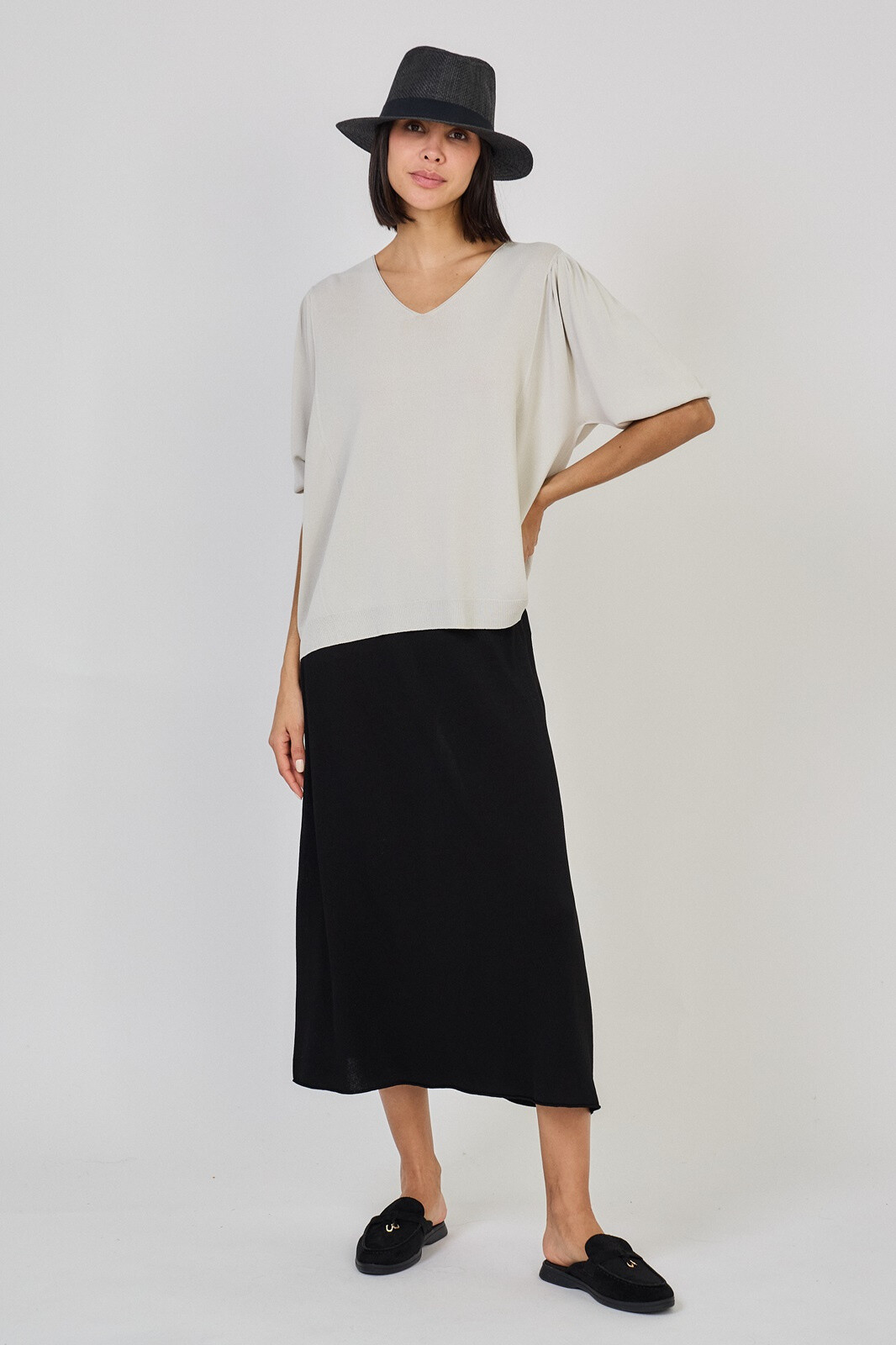 Grossista Max & Enjoy (Vêtements) - Maglione leggero e fine a maglia con scollo a V senza cuciture