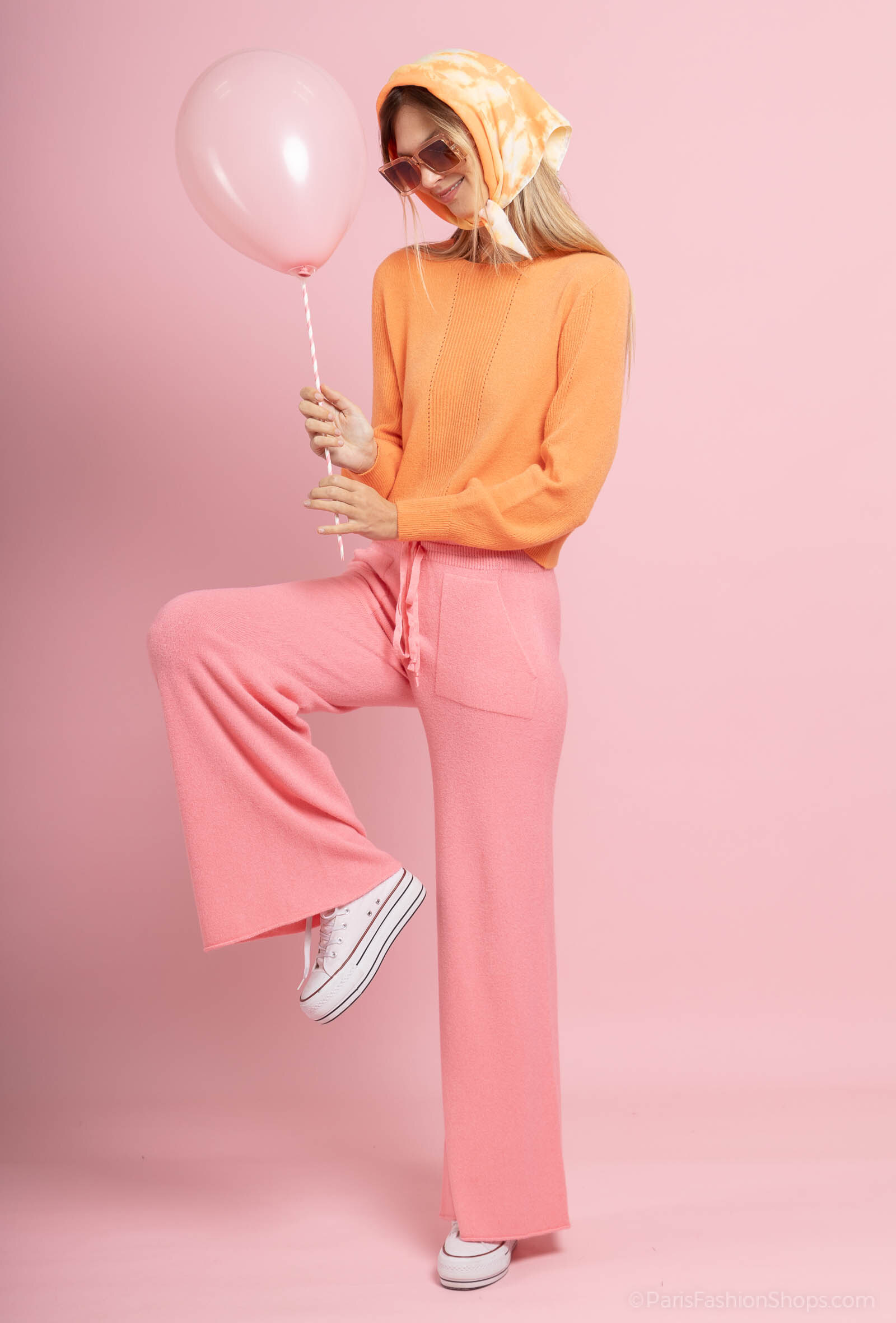Grossista Max & Enjoy (Vêtements) - Maglione corto senza cuciture a girocollo, maniche lunghe al tatto cashmere