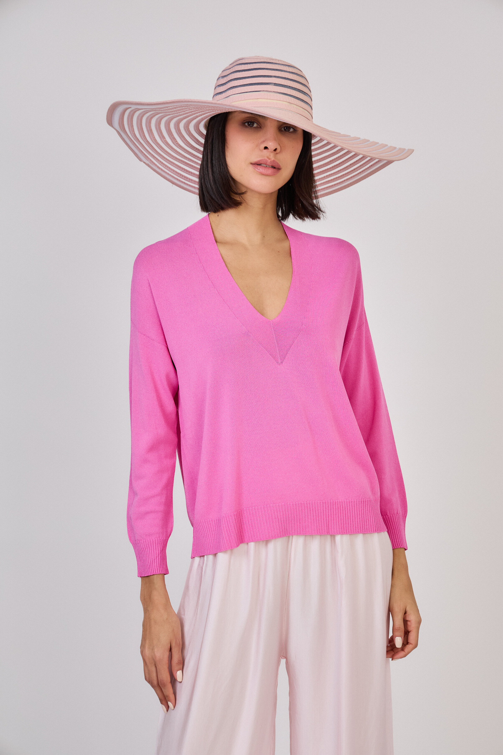 Grossista Max & Enjoy (Vêtements) - Maglione a maglia fredda senza cuciture con scollo a V