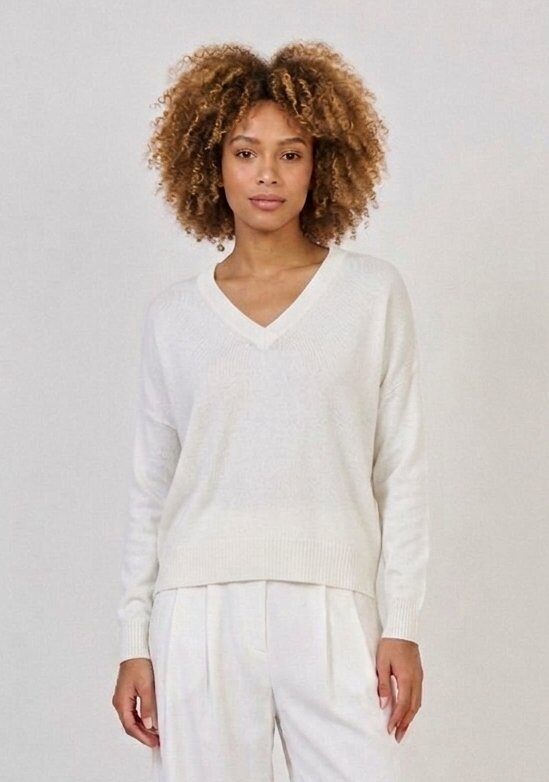 Grossiste Max & Enjoy (Vêtements) - Pull en maille froide sans couture au style épuré et raffiné