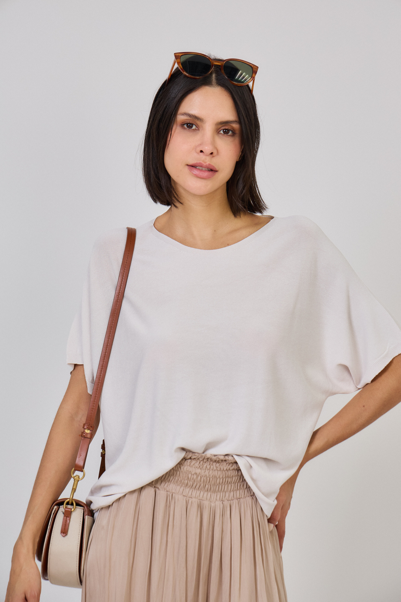 Grossista Max & Enjoy (Vêtements) - Maglione in maglia fresca senza cuciture, collo rotondo, maniche corte