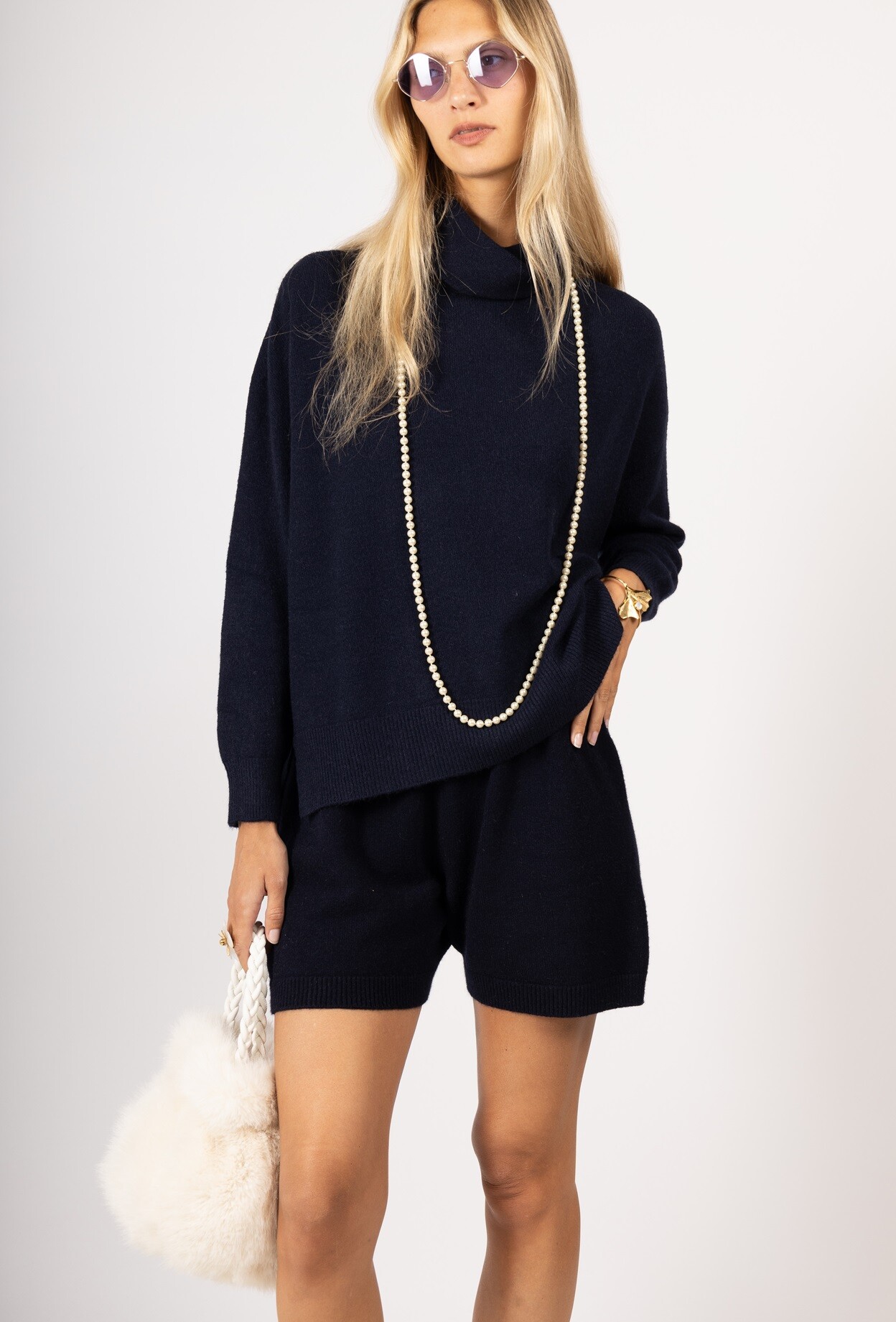 Grossista Max & Enjoy (Vêtements) - Maglione oversize a collo alto senza cuciture, al tatto come il cashmere