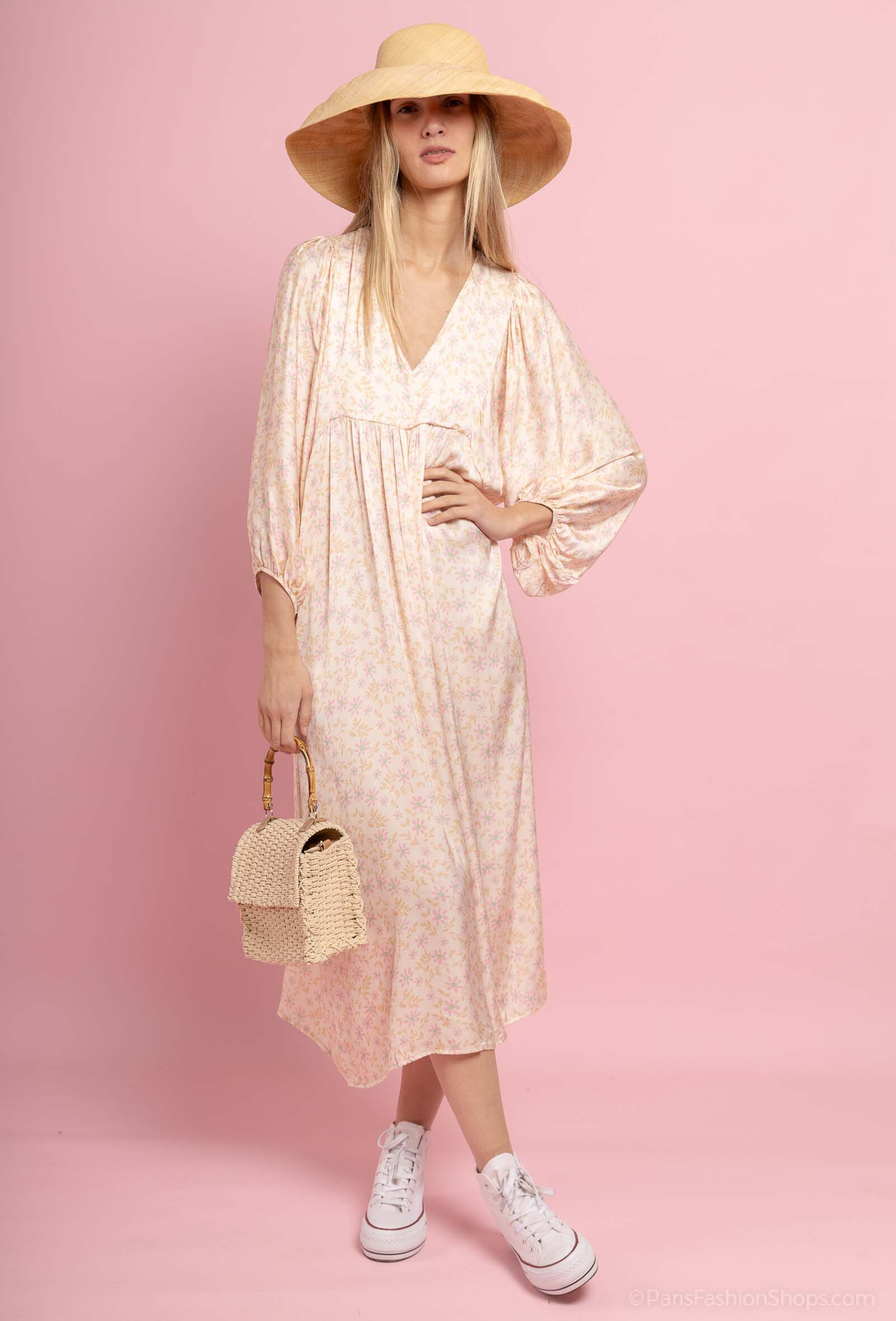 Wholesaler Max & Enjoy (Vêtements) - Long flared long fluid dress, long floral patterns sleeves