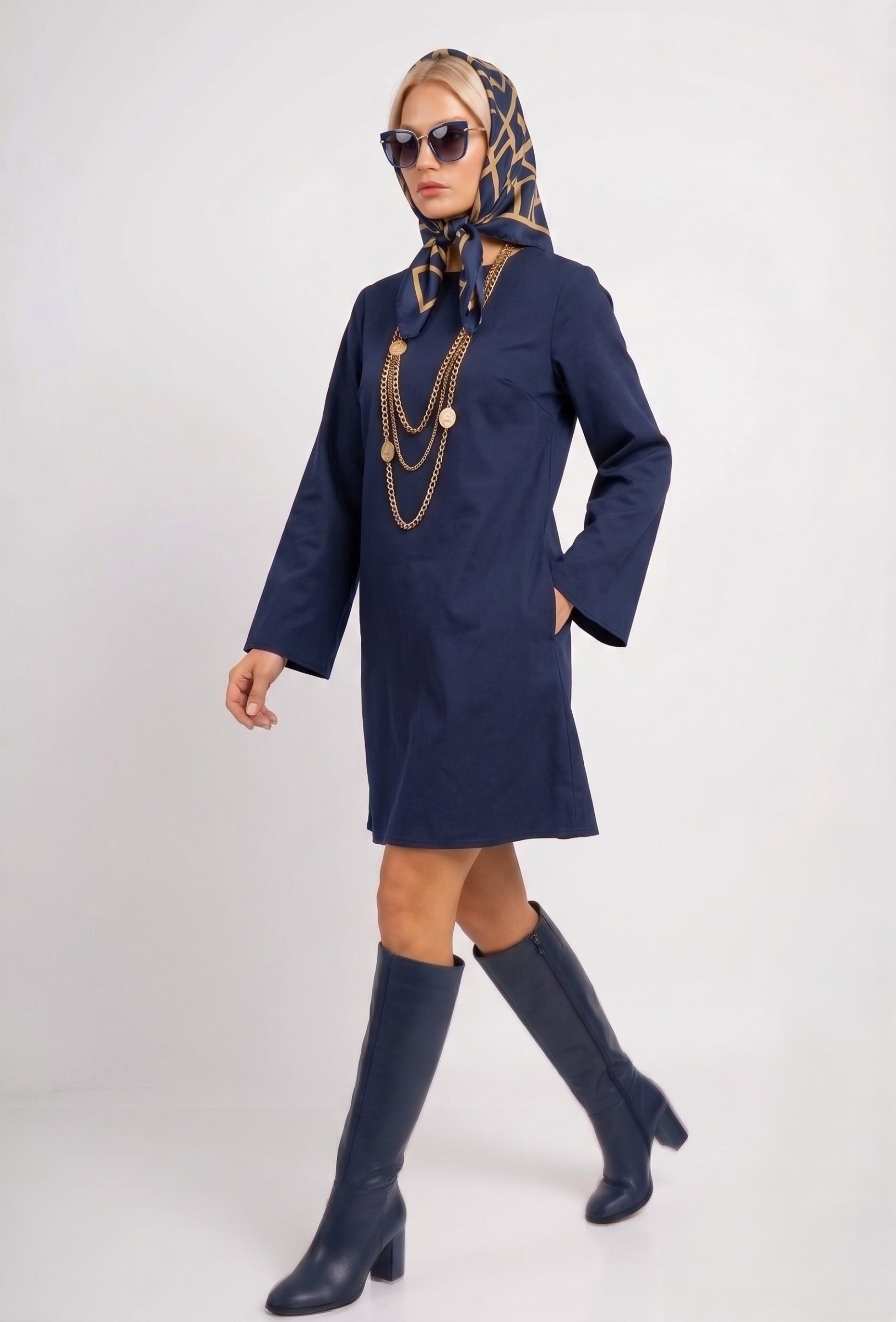 Großhändler Max & Enjoy (Vêtements) - Einfarbiges Kleid aus Polyester mit Satin-Effekt, Rundhalsausschnitt, mit Knopfverschluss