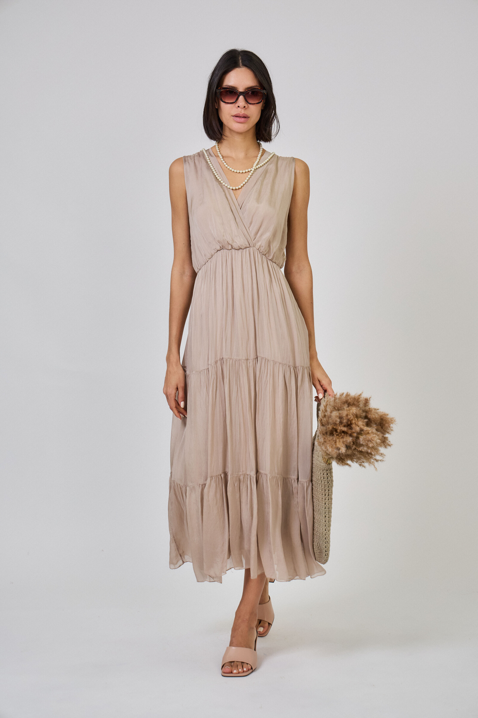 Grossiste Max & Enjoy (Vêtements) - Robe longue col v en soie mélangée, sans manche