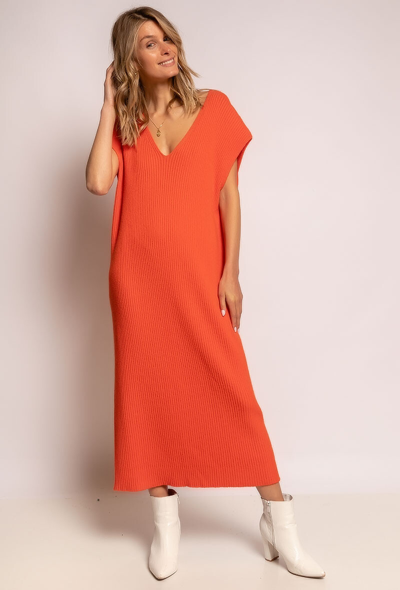 Grossiste Max & Enjoy (Vêtements) - Robe pull oversize longue col v à côtes sans couture-57014