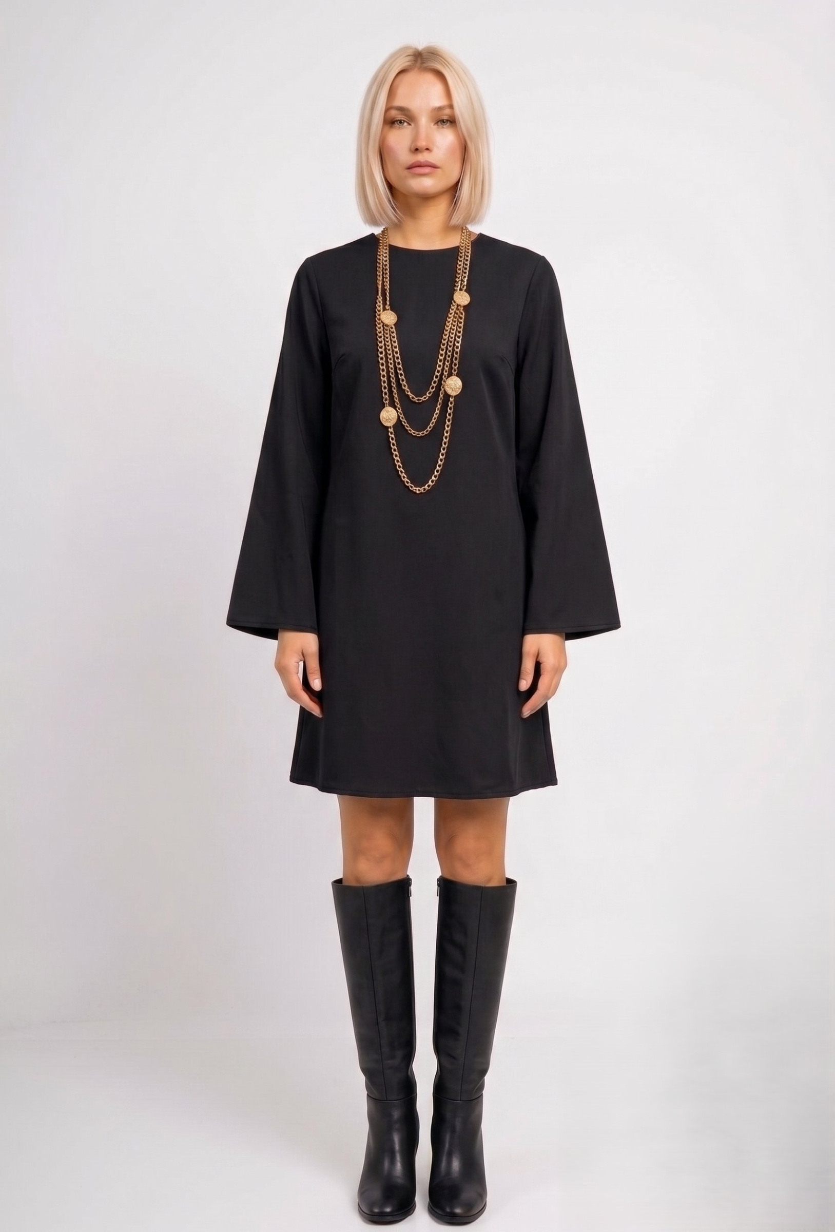 Grossiste Max & Enjoy (Vêtements) - Robe unie effet satiné en polyester, col rond,