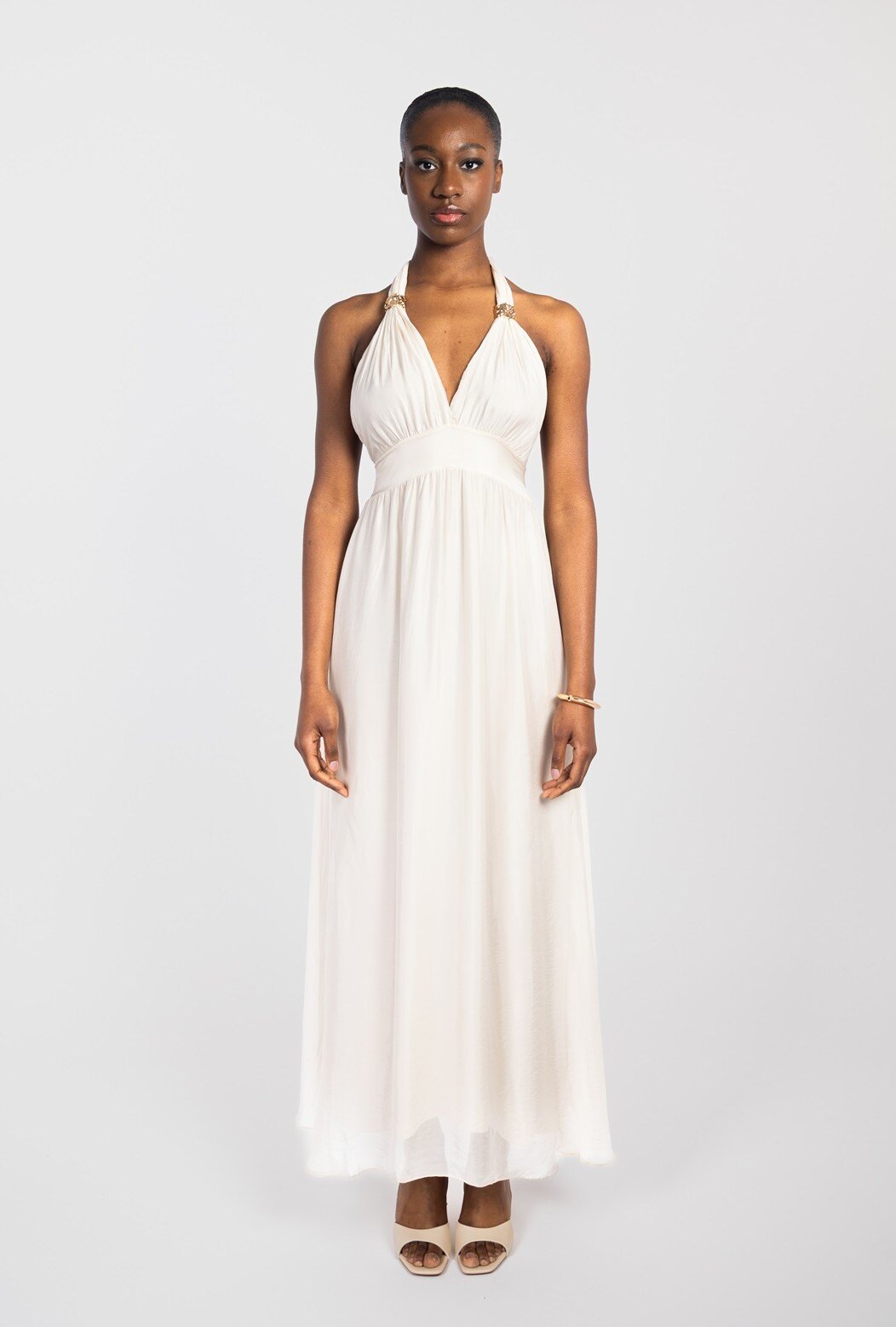 Großhändler Max & Enjoy (Vêtements) - RÜCKENFREIES LANGES KLEID – FLIEßENDE SEIDE