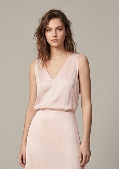Grossiste Max & Enjoy (Vêtements) - Débardeur en soie satiné col v sans manche