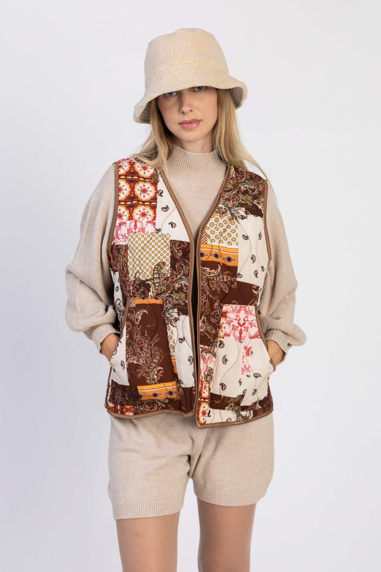 Grossiste Max & Enjoy (Vêtements) - Veste matelassée sans manches imprimé patchwork