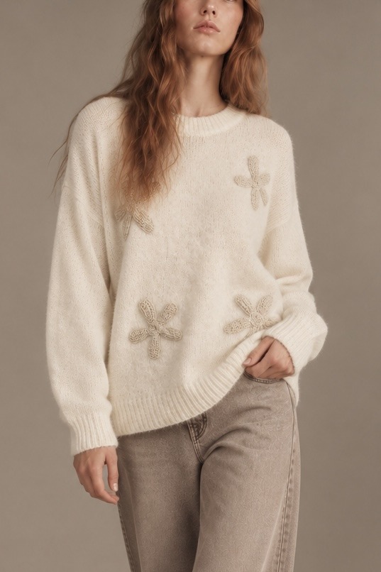 Großhändler max long - Pullover aus Wollmischung mit Blumenapplikationen