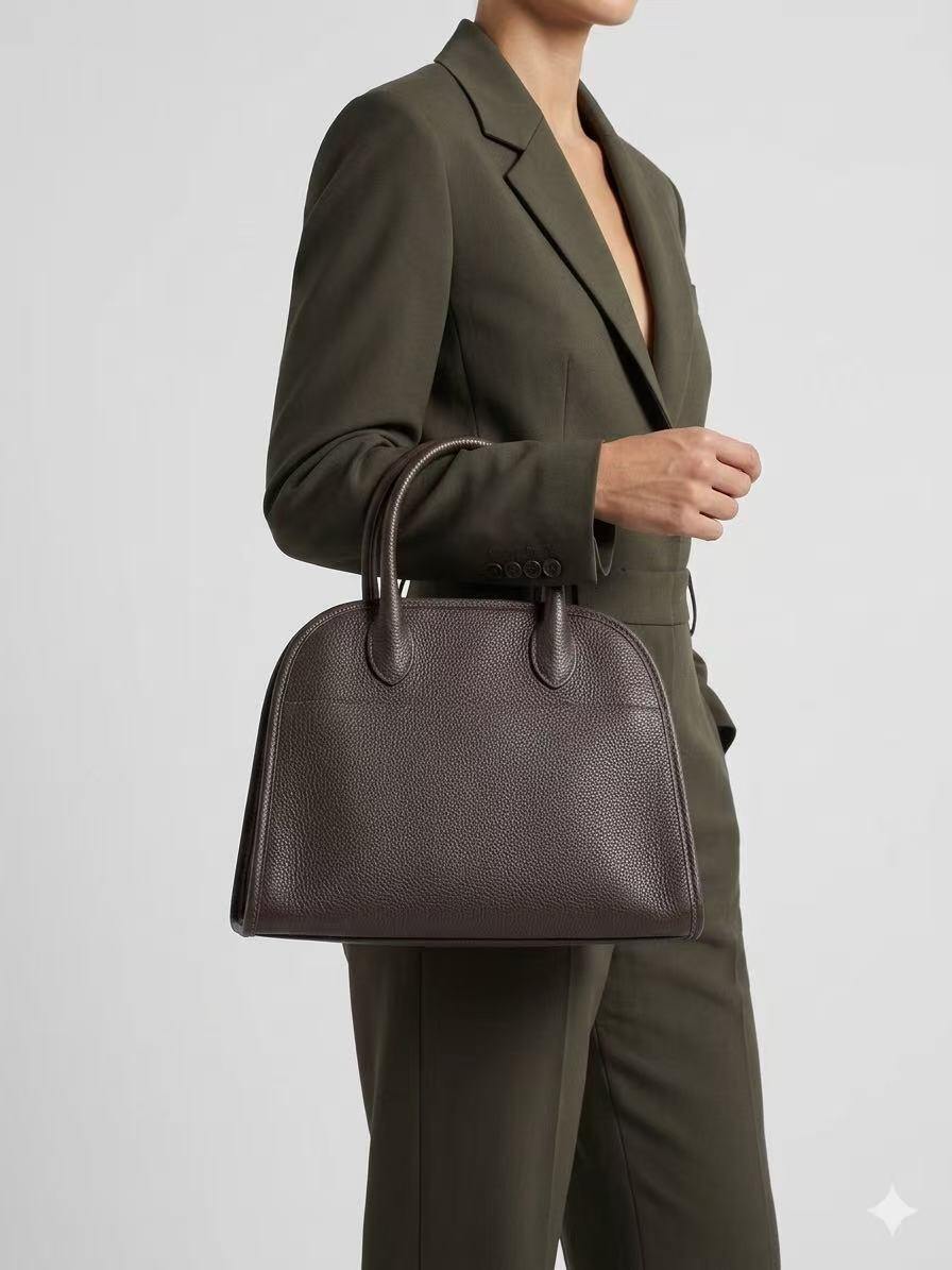 Mayorista Max - Bolso de mano de cuero dorado