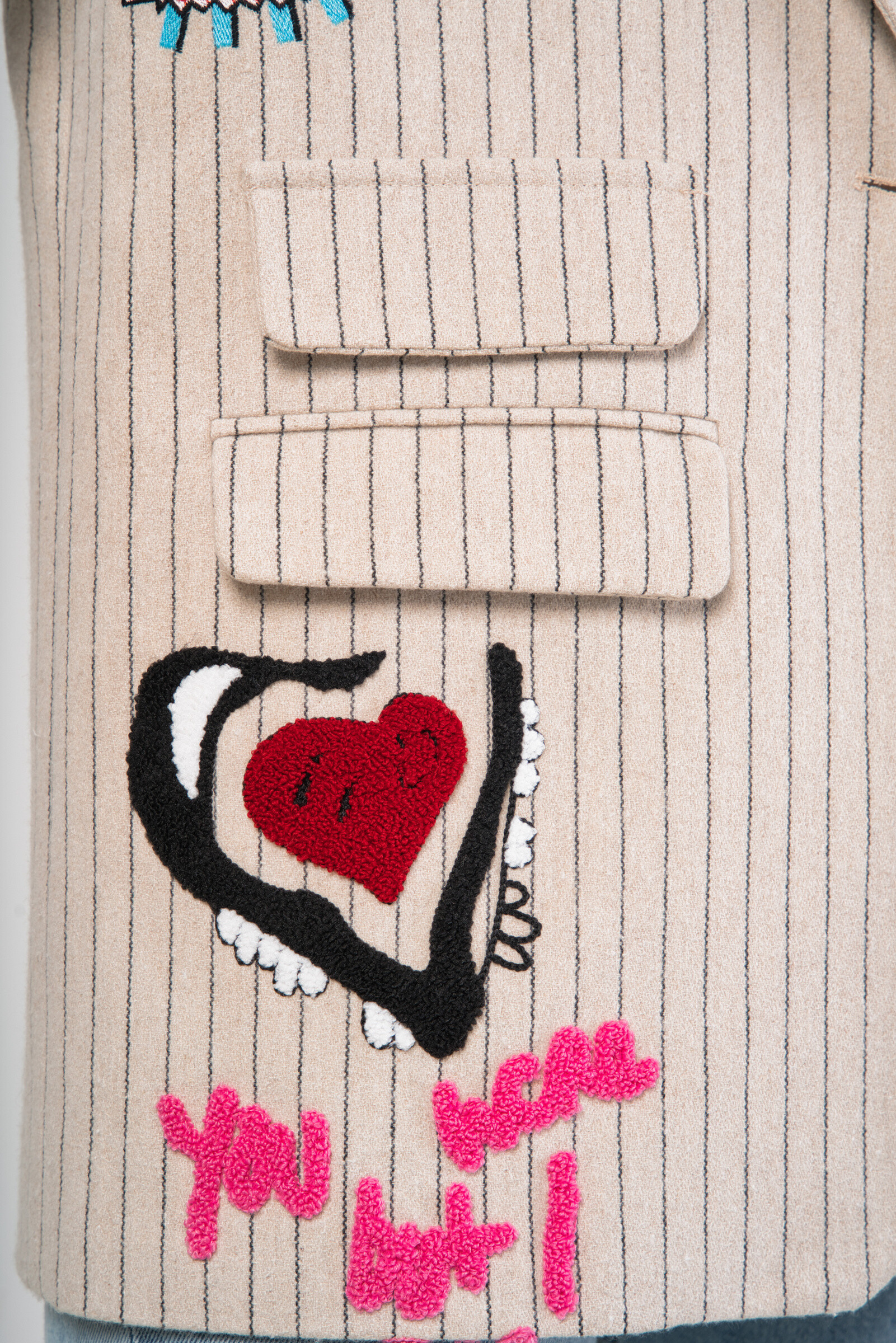 Blazer Jacke mit farbiger Stickerei und Patch! - Ivory weiß - 2 - Großformat