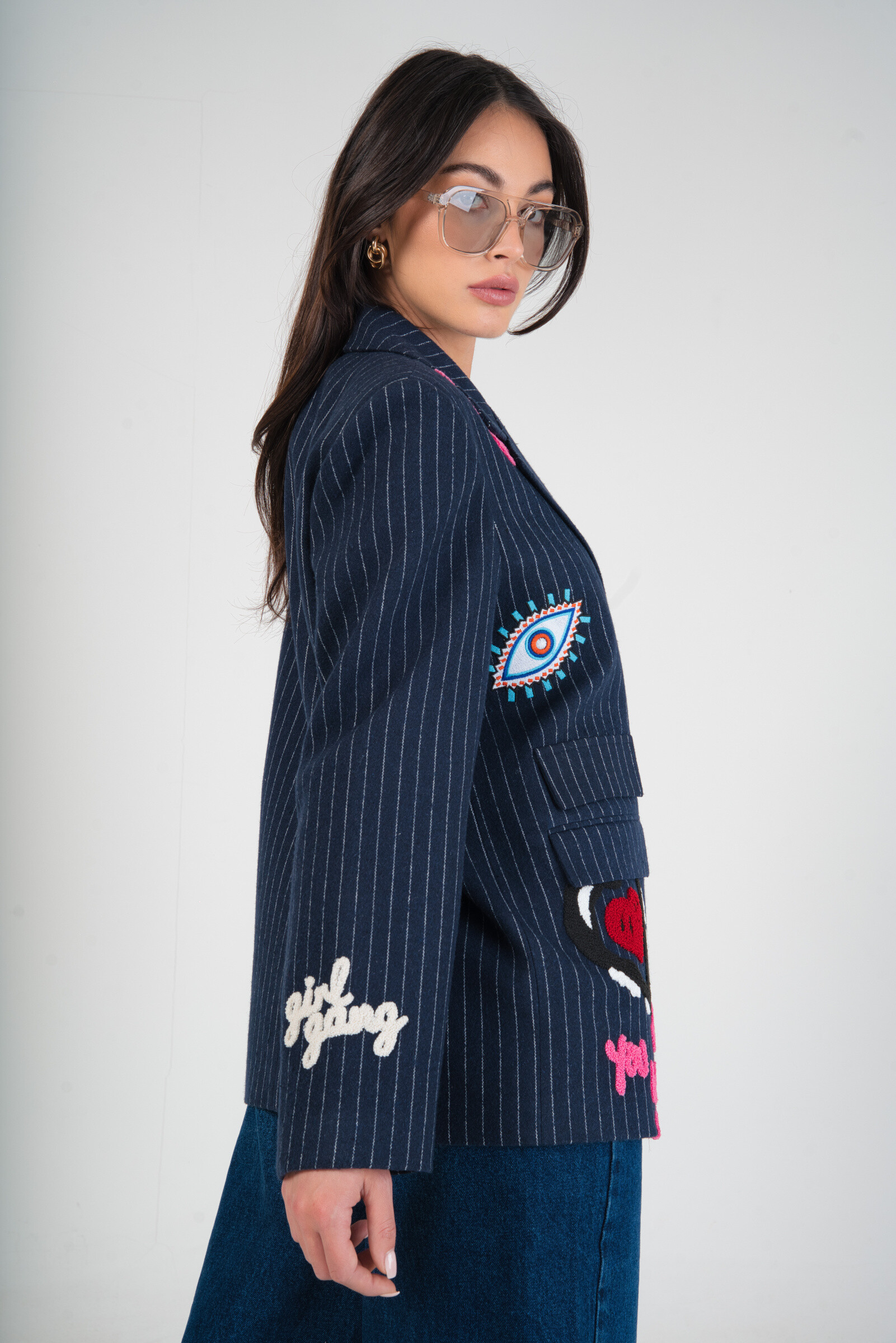Blazer Jacke mit farbiger Stickerei und Patch! - Hauptbild