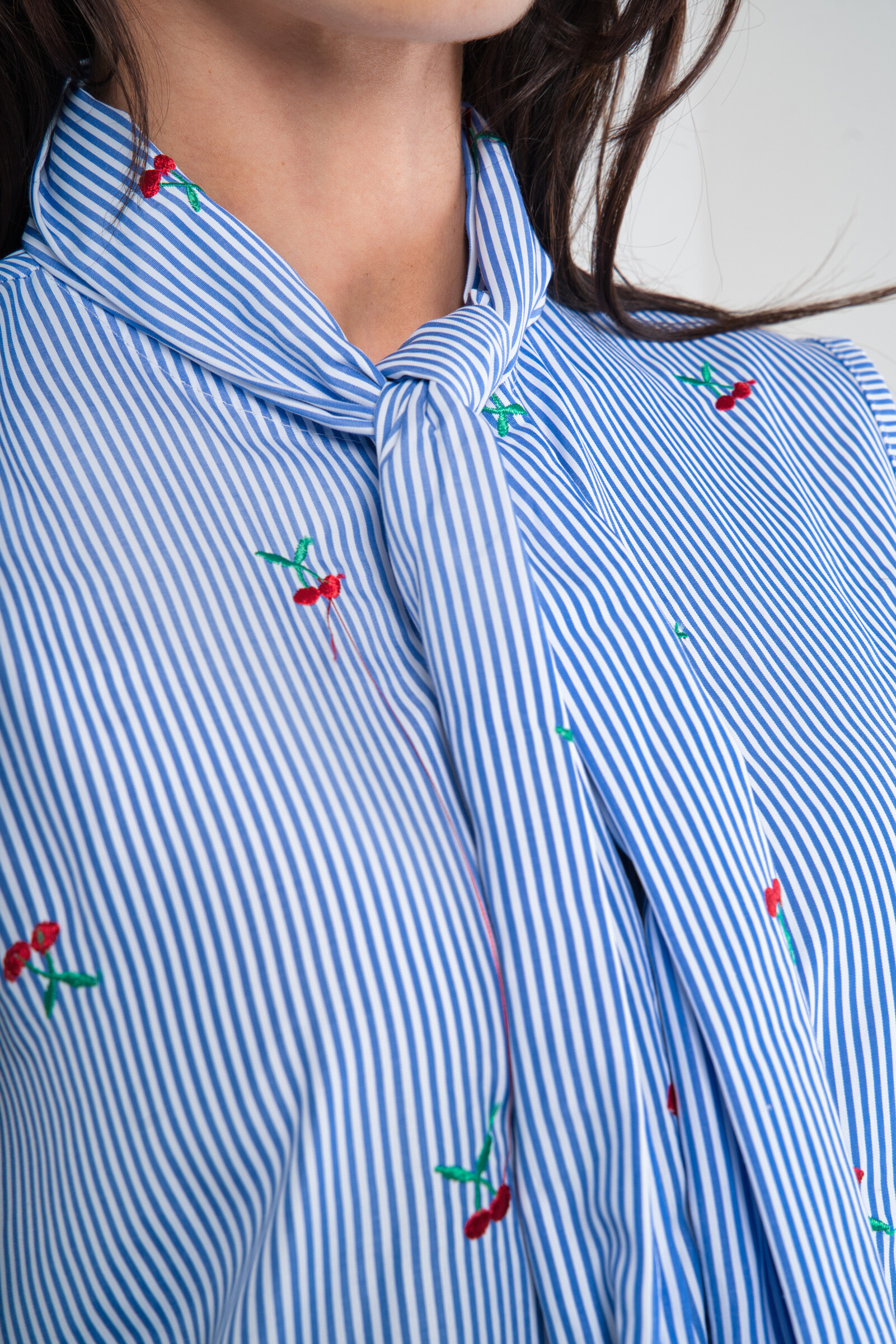 Wholesaler MAXMILA PARIS - Striped and cherry lavallière collar shirt