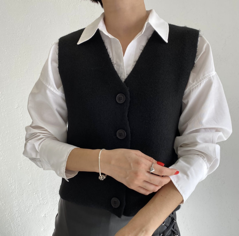 Grossiste MAXMILA PARIS - Gilet en maille avec boutonnage - MUSAR