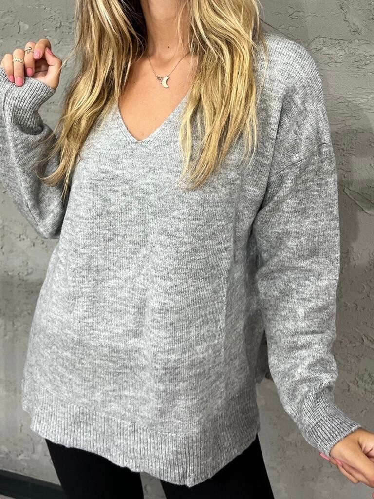 Wholesaler MAXMILA PARIS - Seasonal V-Neck Sweater with Side Opening