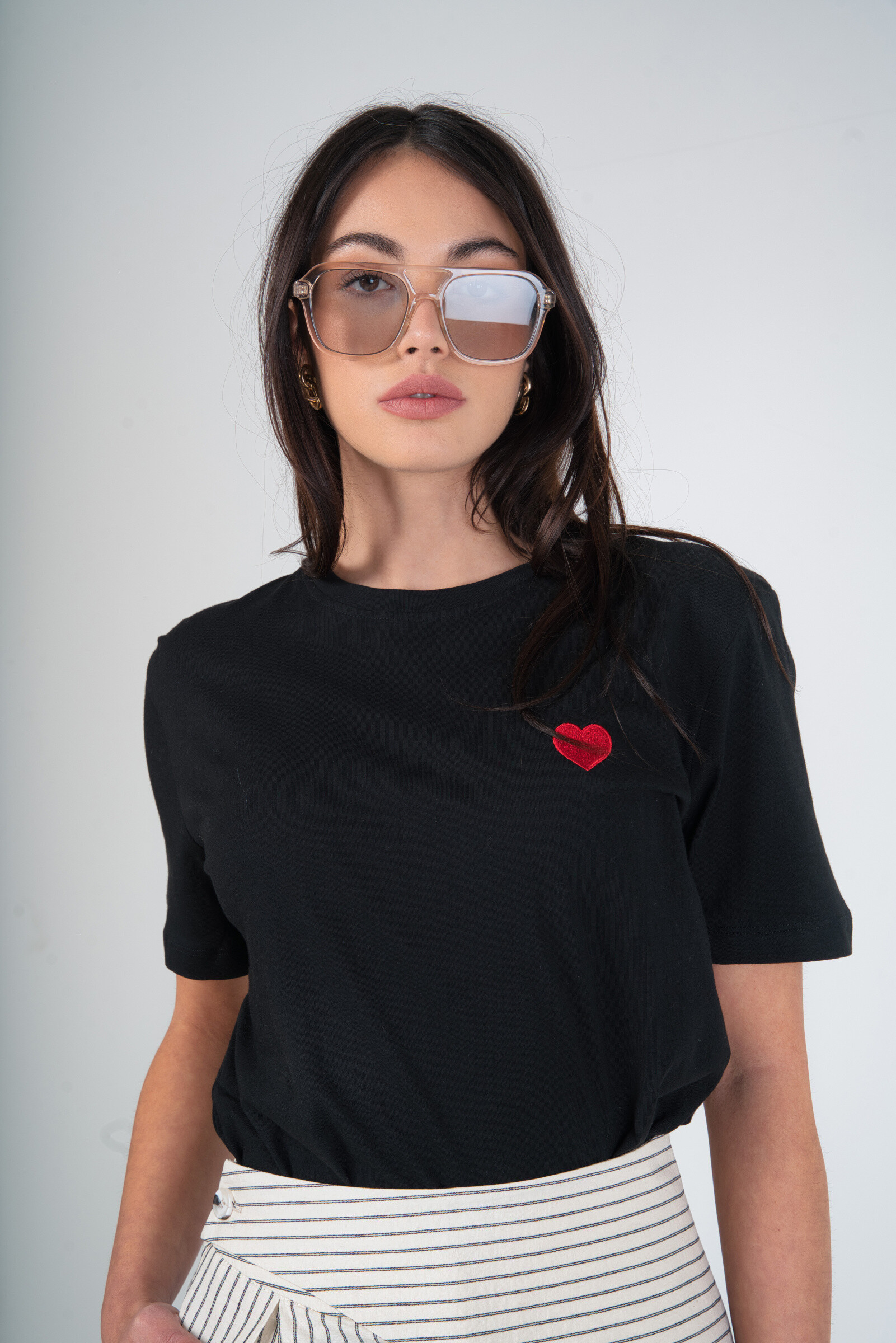 Wholesaler MAXMILA PARIS - UNE T-shirt Round neck with a embroidered heart