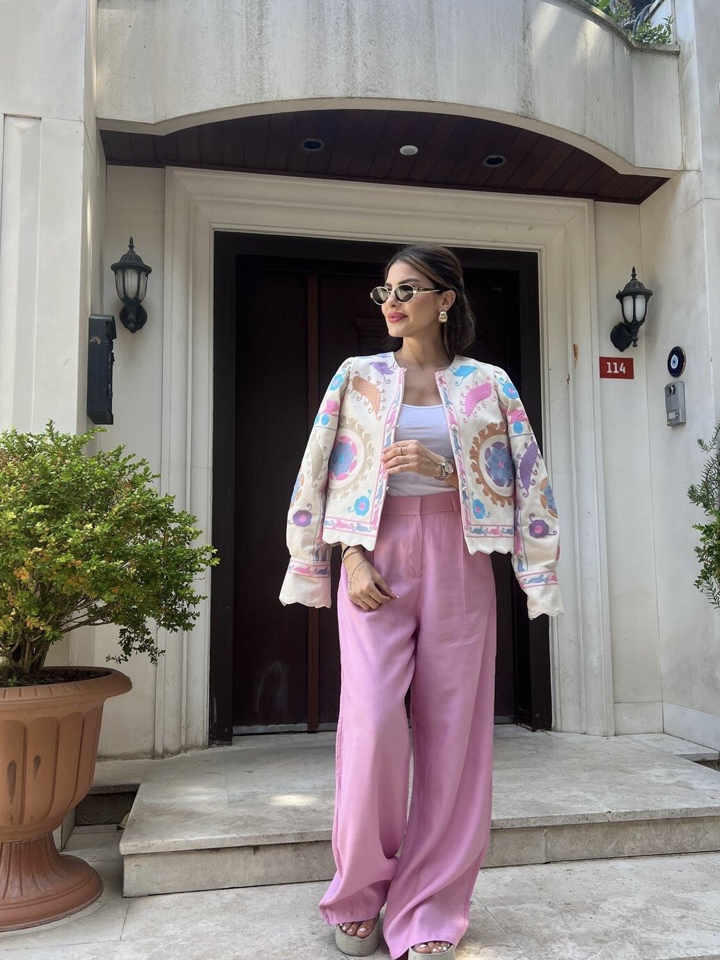 Grossiste MAXMILA PARIS - Veste CRISTY mi-saison à fleurs, broderie et taille haute
