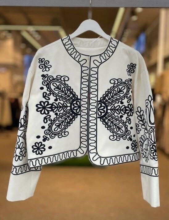 Wholesaler MAXMILA PARIS - Long -sleeved embroidered jacket
