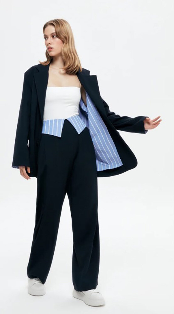 Wholesaler MAXMILA PARIS - Open back tailor jacket with striped textiles