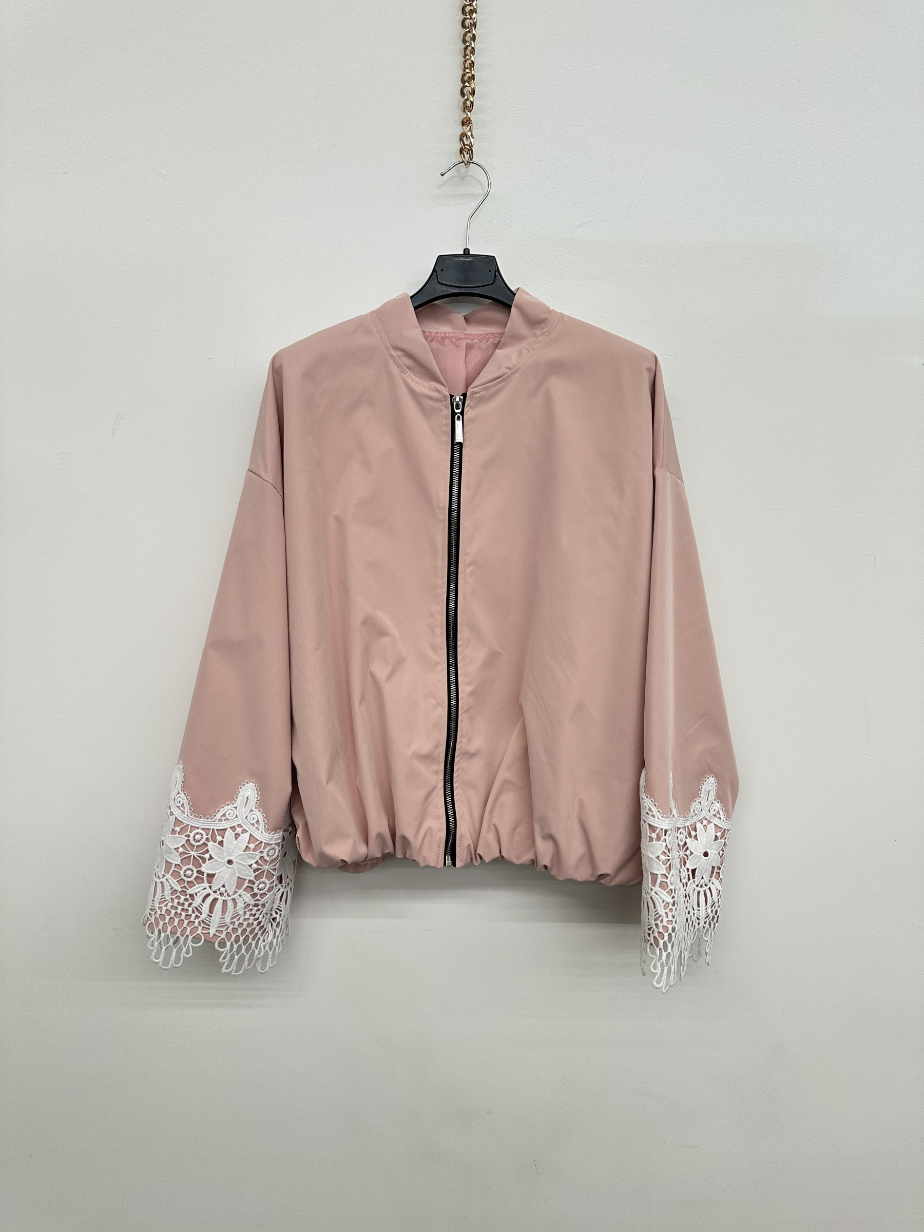 Grossiste MAY MODA - Manteaux avec dentelle macramé