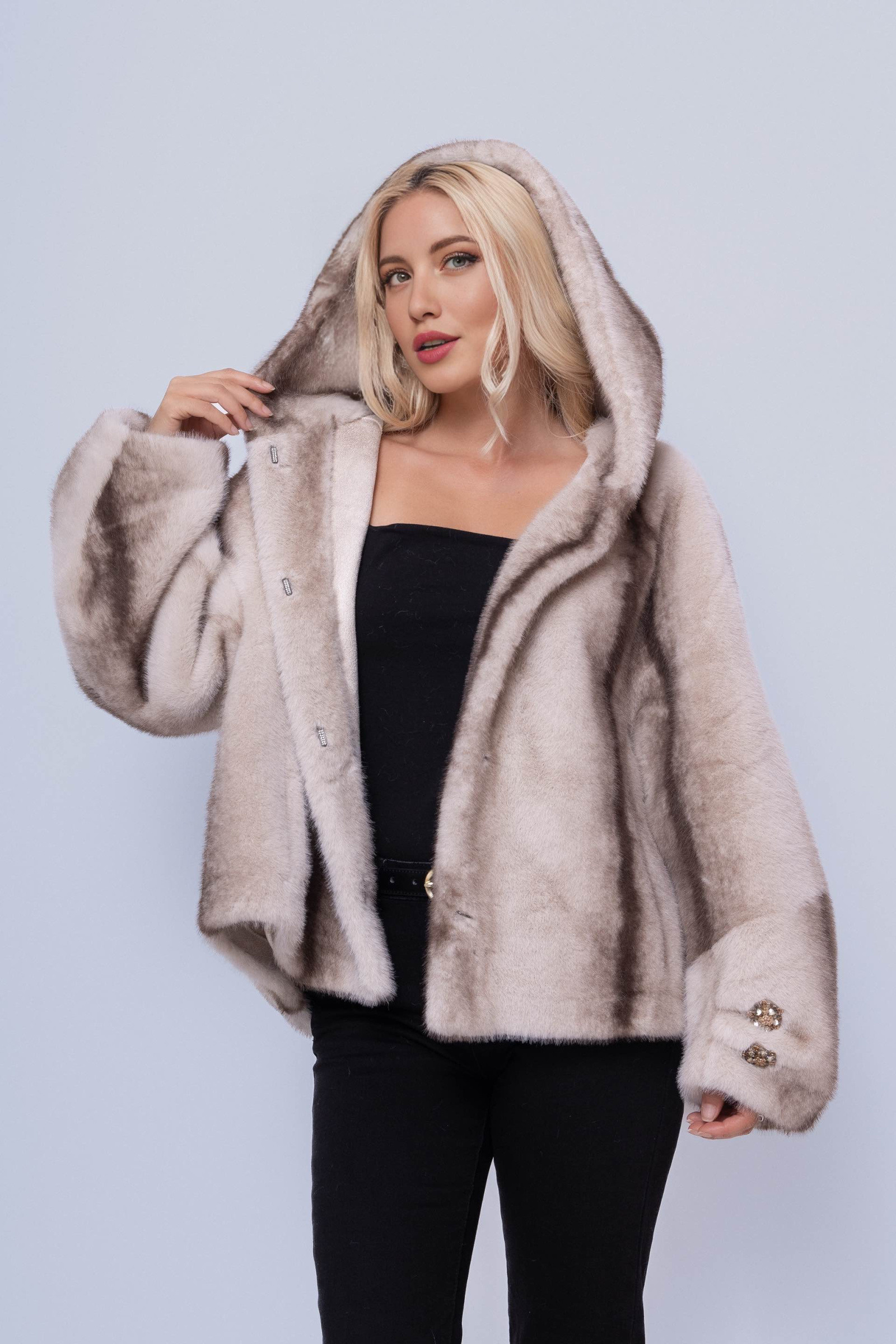 Grossiste MAY MODA - Veste élégante en fourrure avec capuche