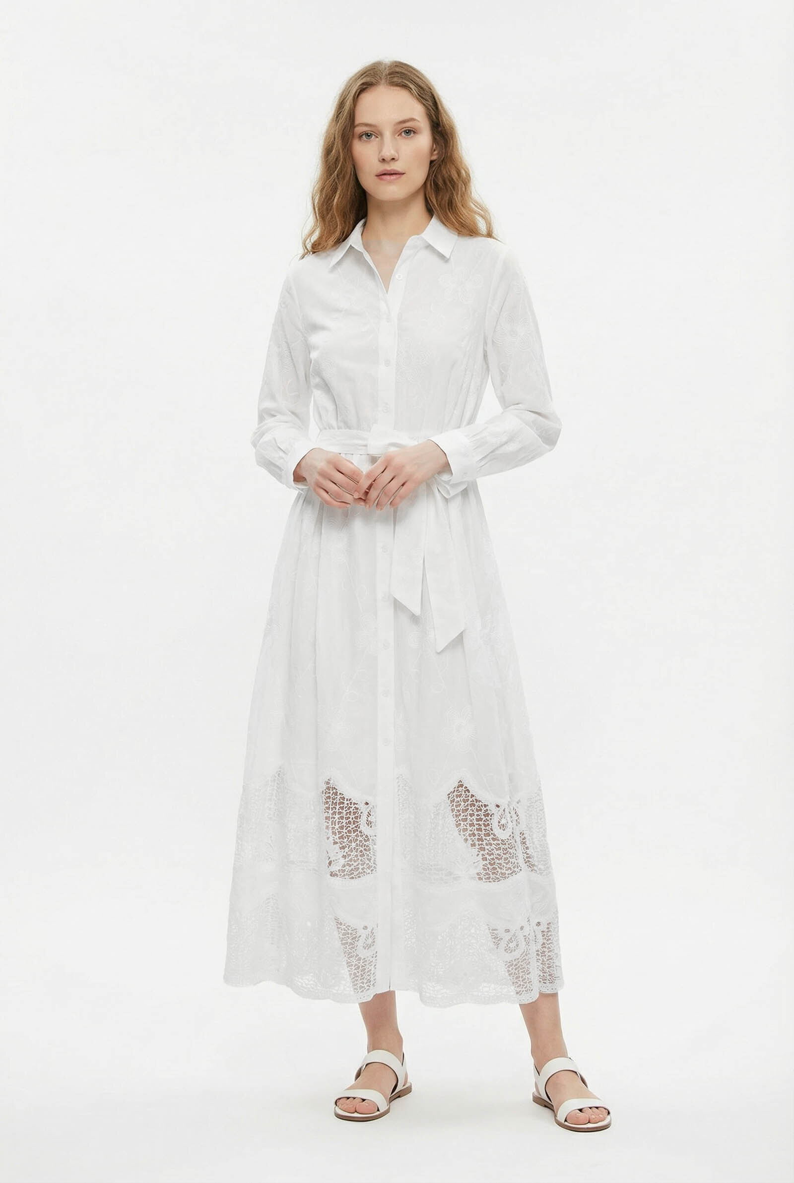 Grossiste Melena Diffusion - Robe chemise broderie anglaise