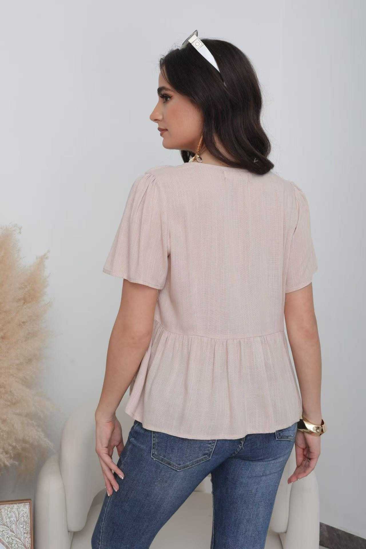 In Knoten bestickter Bluse - Image 15