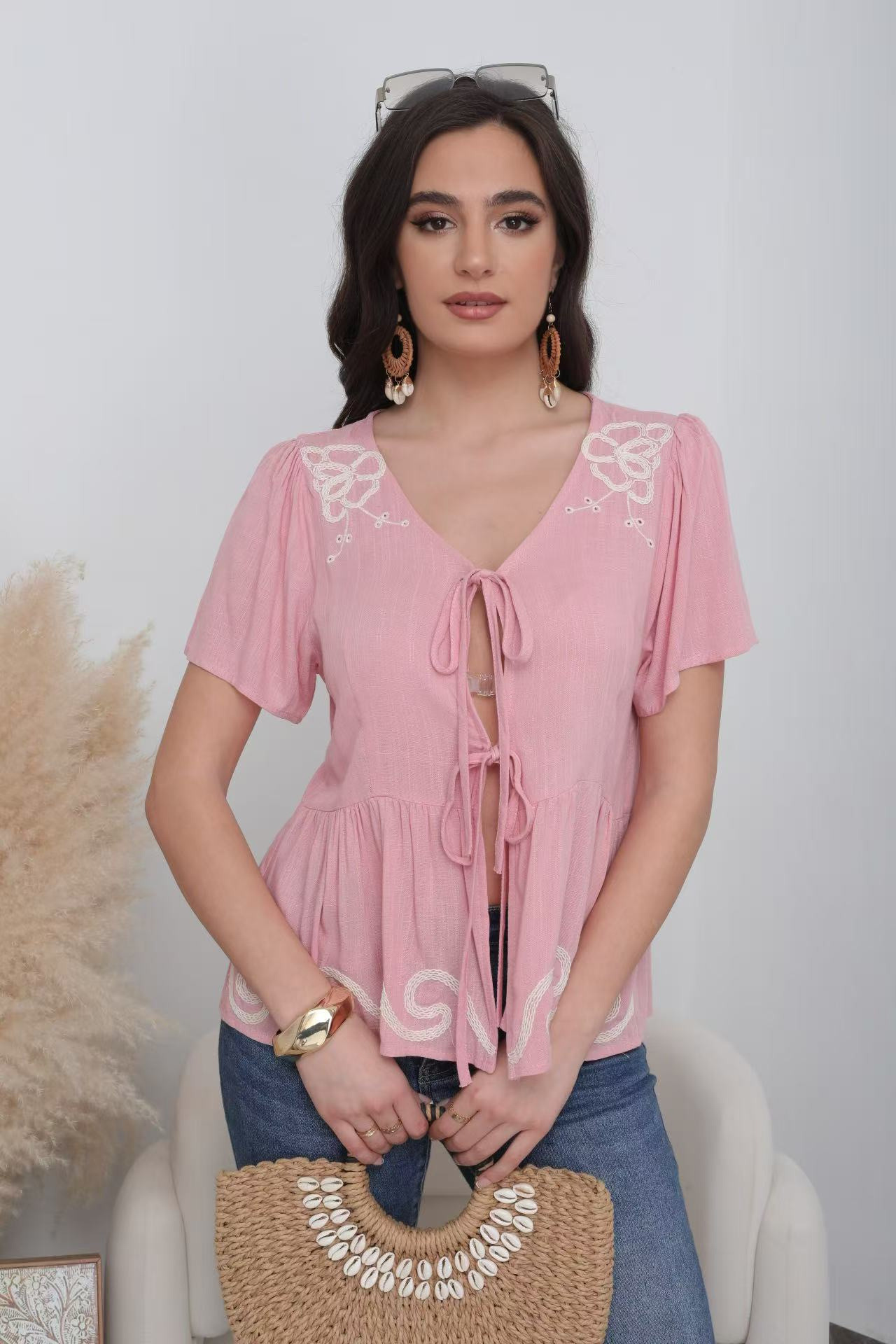 In Knoten bestickter Bluse - Image 4
