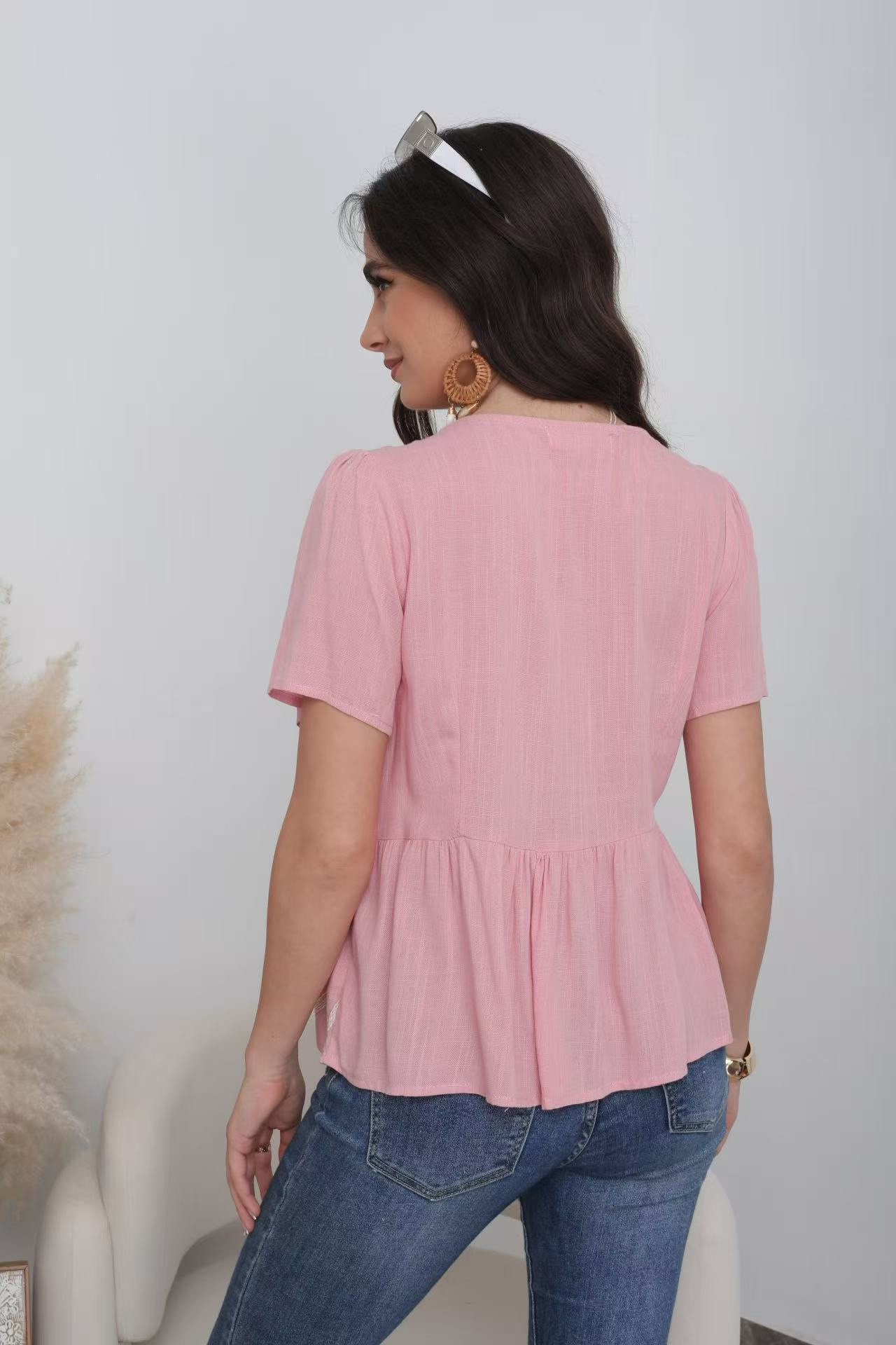 In Knoten bestickter Bluse - Image 14