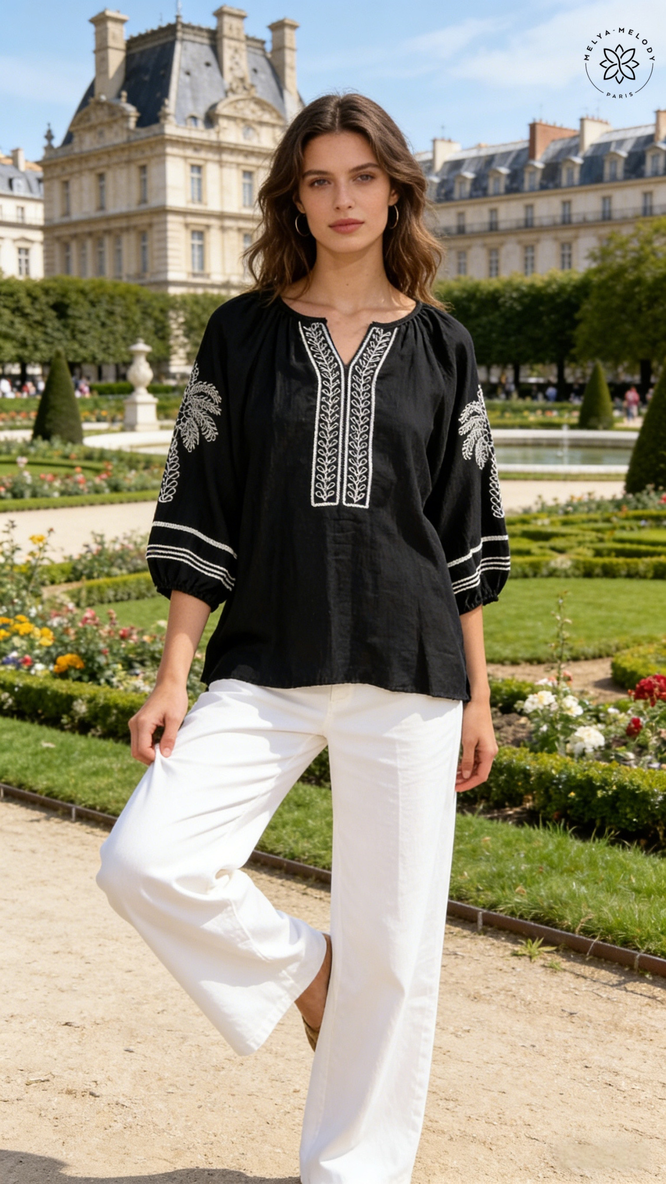 Blusa ricamata con maniche 3/4 - Image 2