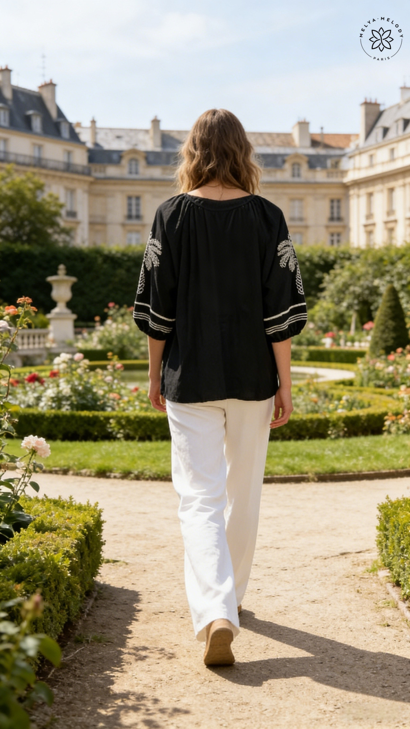 Blusa ricamata con maniche 3/4 - Image 11