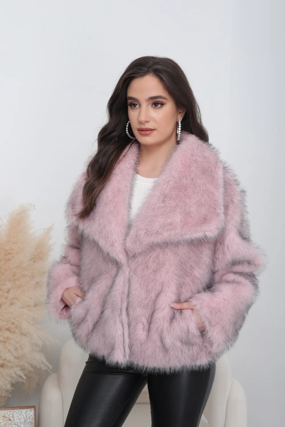 Zweifarbige Leopardenfelljacke - Image 19