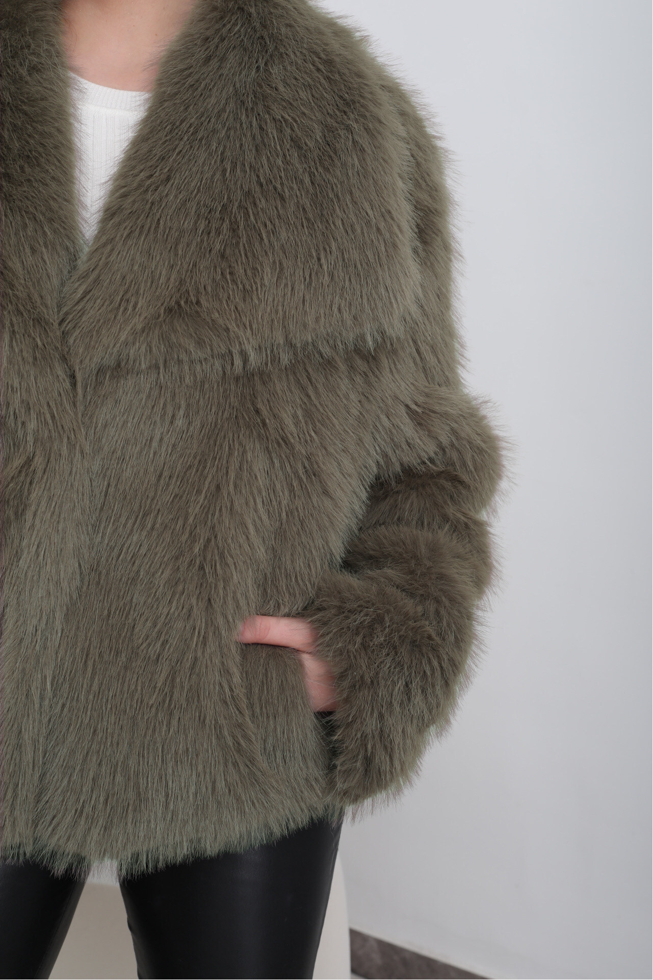 Fur jacket - Image 2
