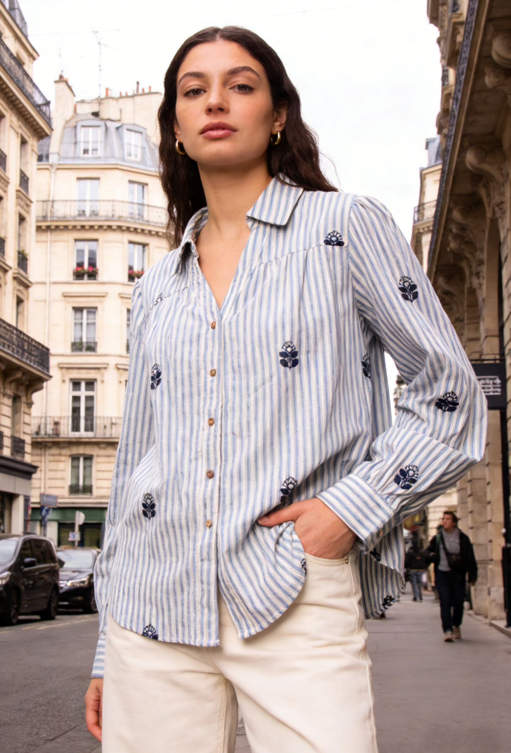 Chemise rayée en broderie - Image 4