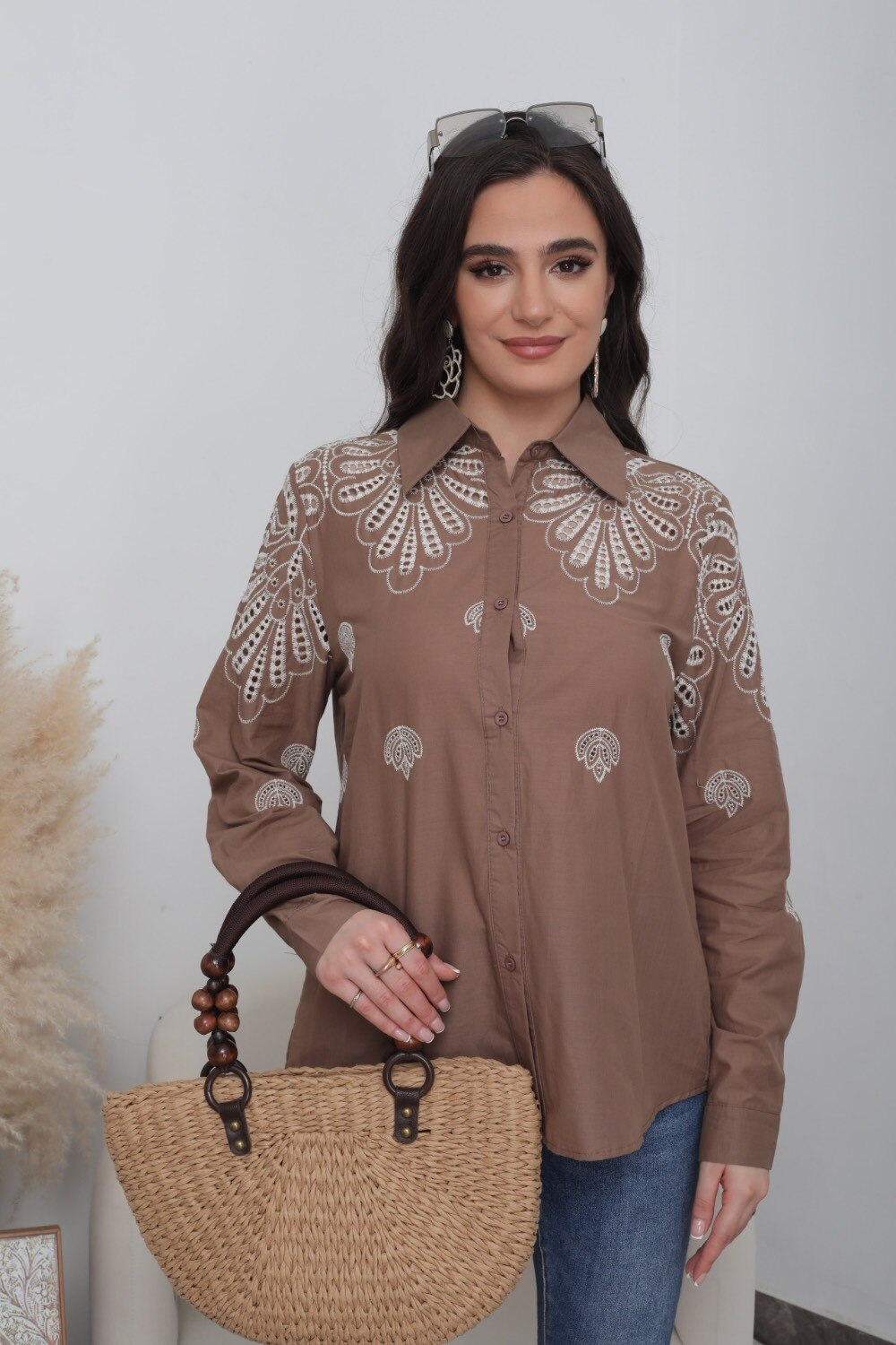 Shirt with floral embroidery - Image 2
