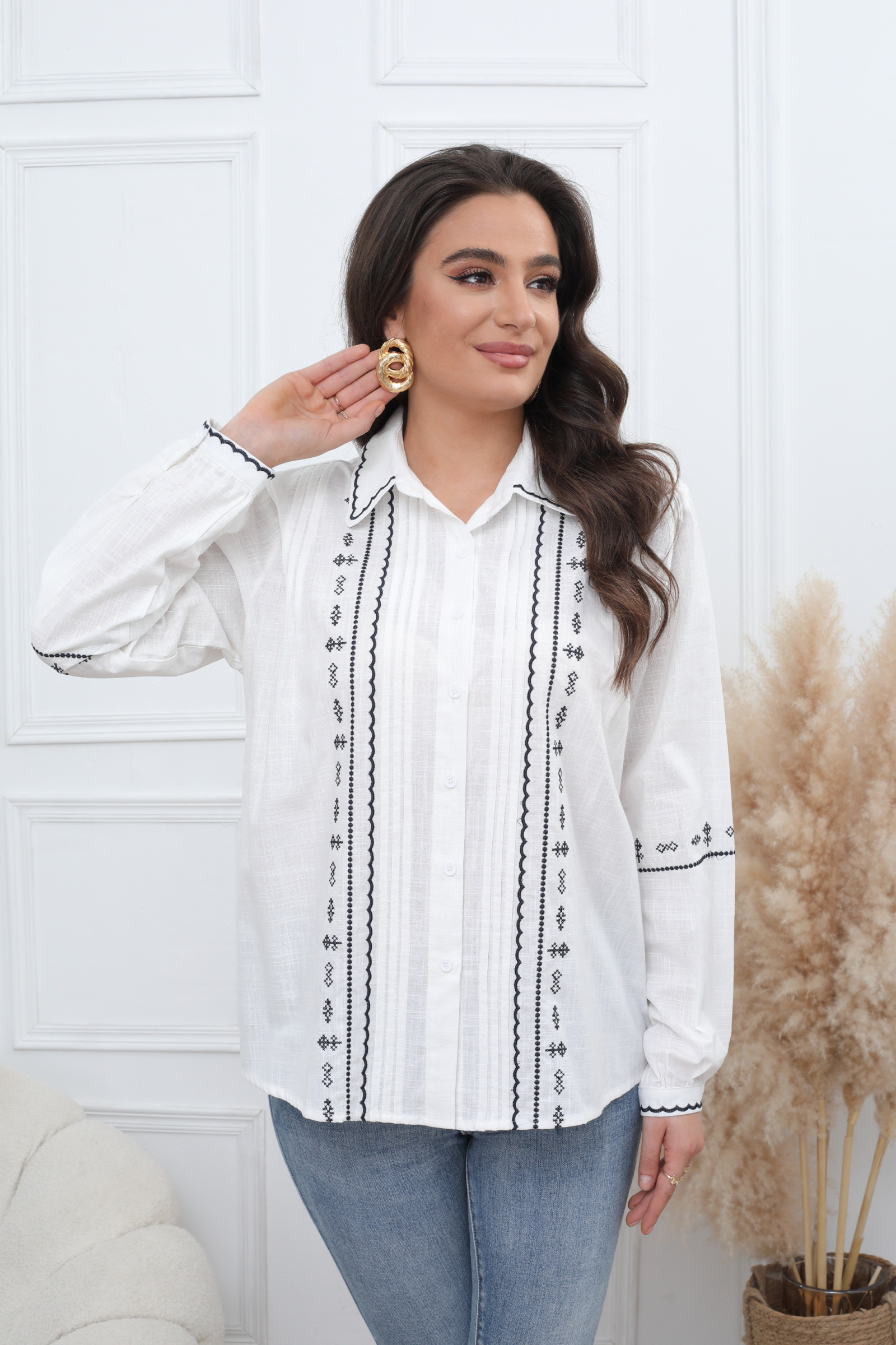 Embroidered shirt - Image 3