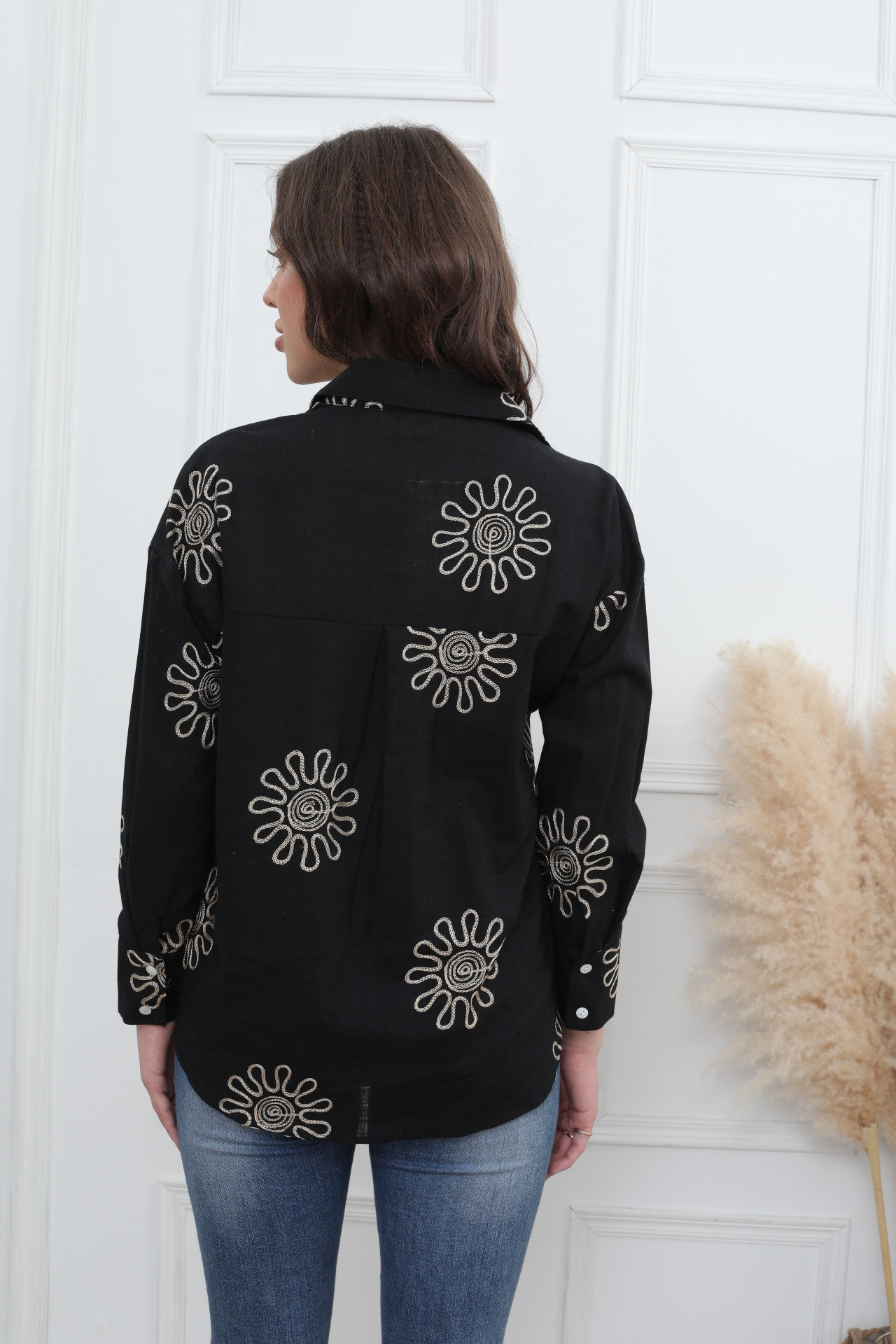 Embroidered shirt - Image 12