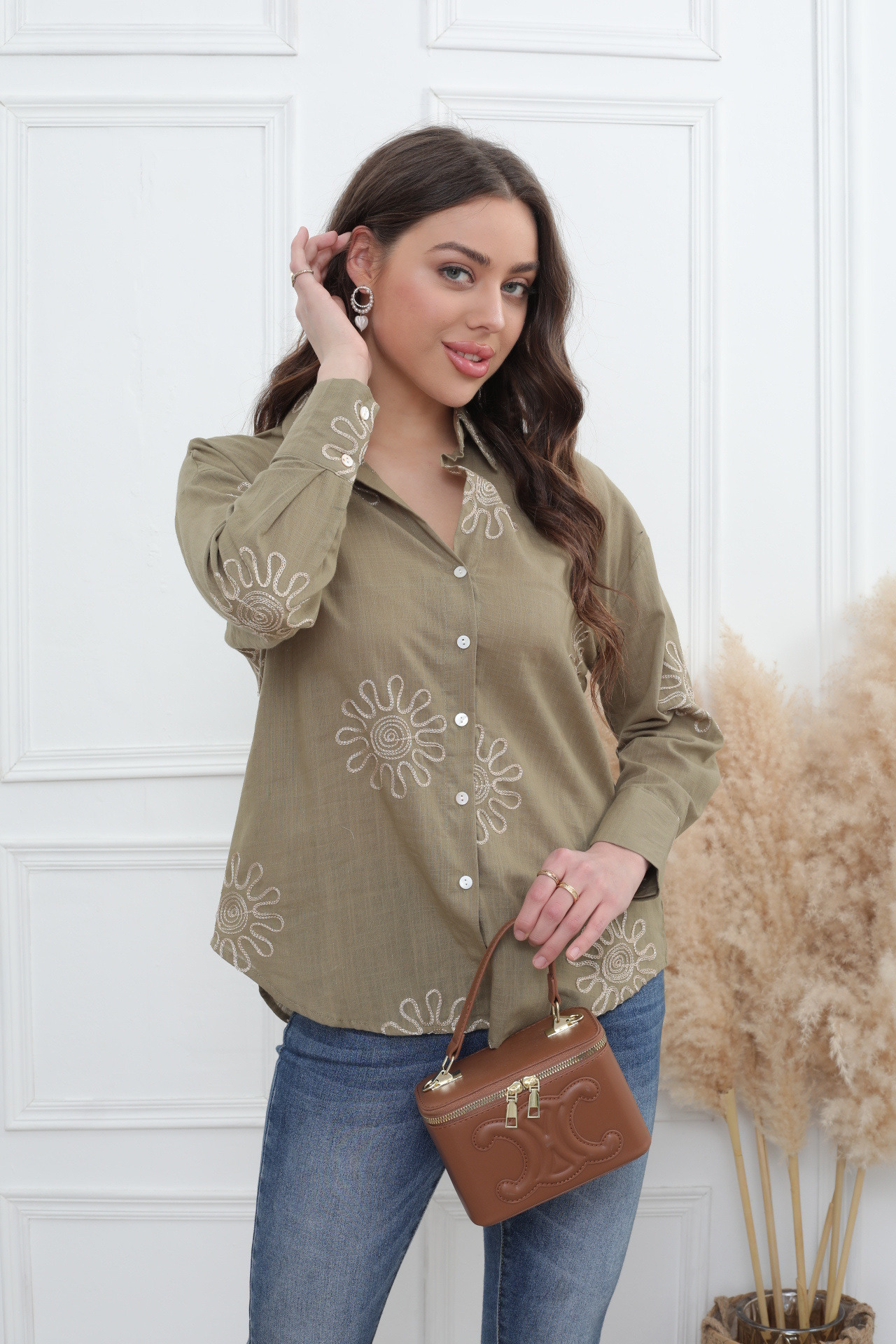 Embroidered shirt - Image 4