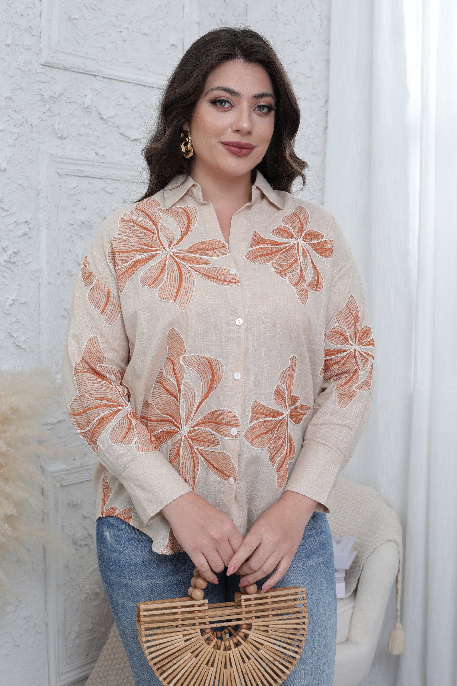 Grossista Melya Melody - Camicia Taglia Grande con Ricamo Floreale