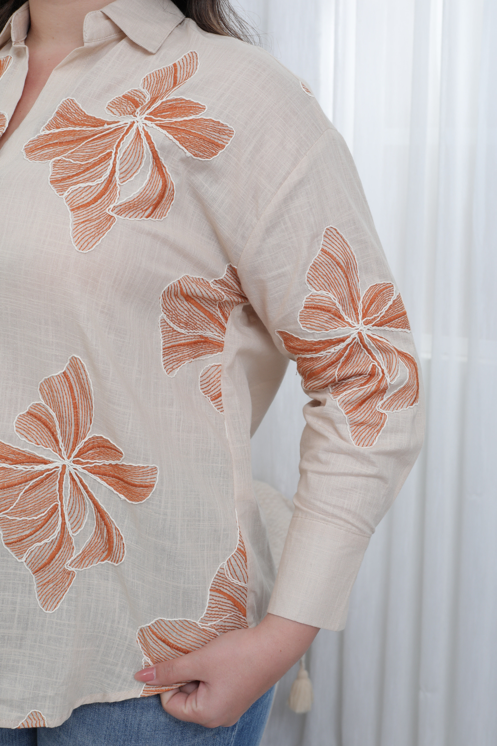 Große Größe Florale Stickerei Bluse - Image 4