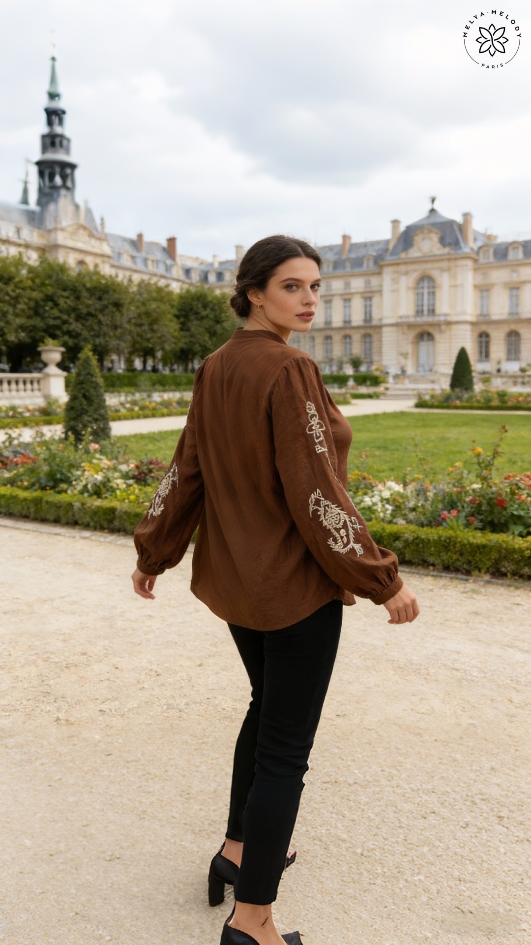 Blusa ricamata a maniche lunghe con collo alla coreana - Image 6