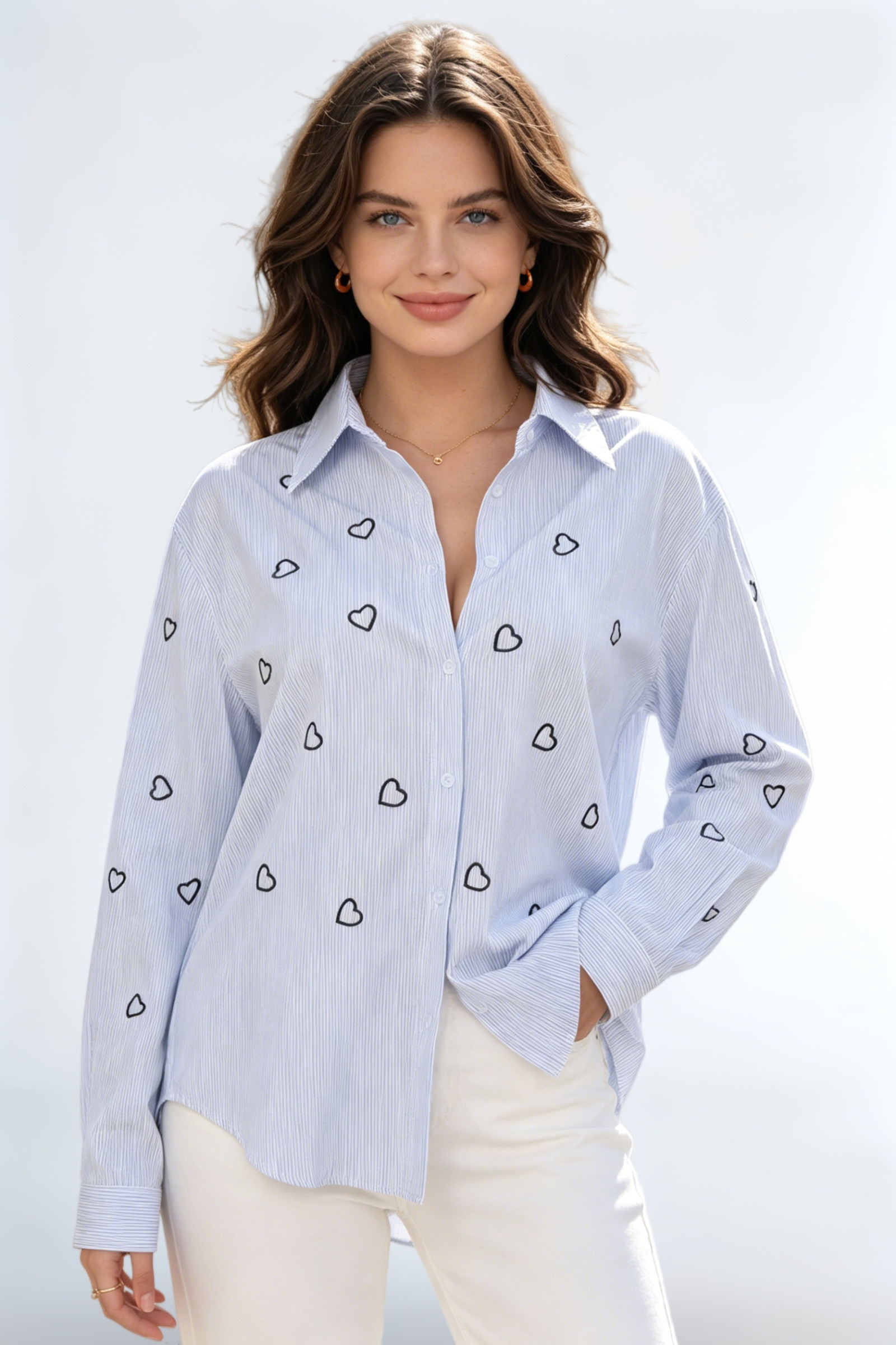 Camisa a rayas con corazón bordado - Image 4