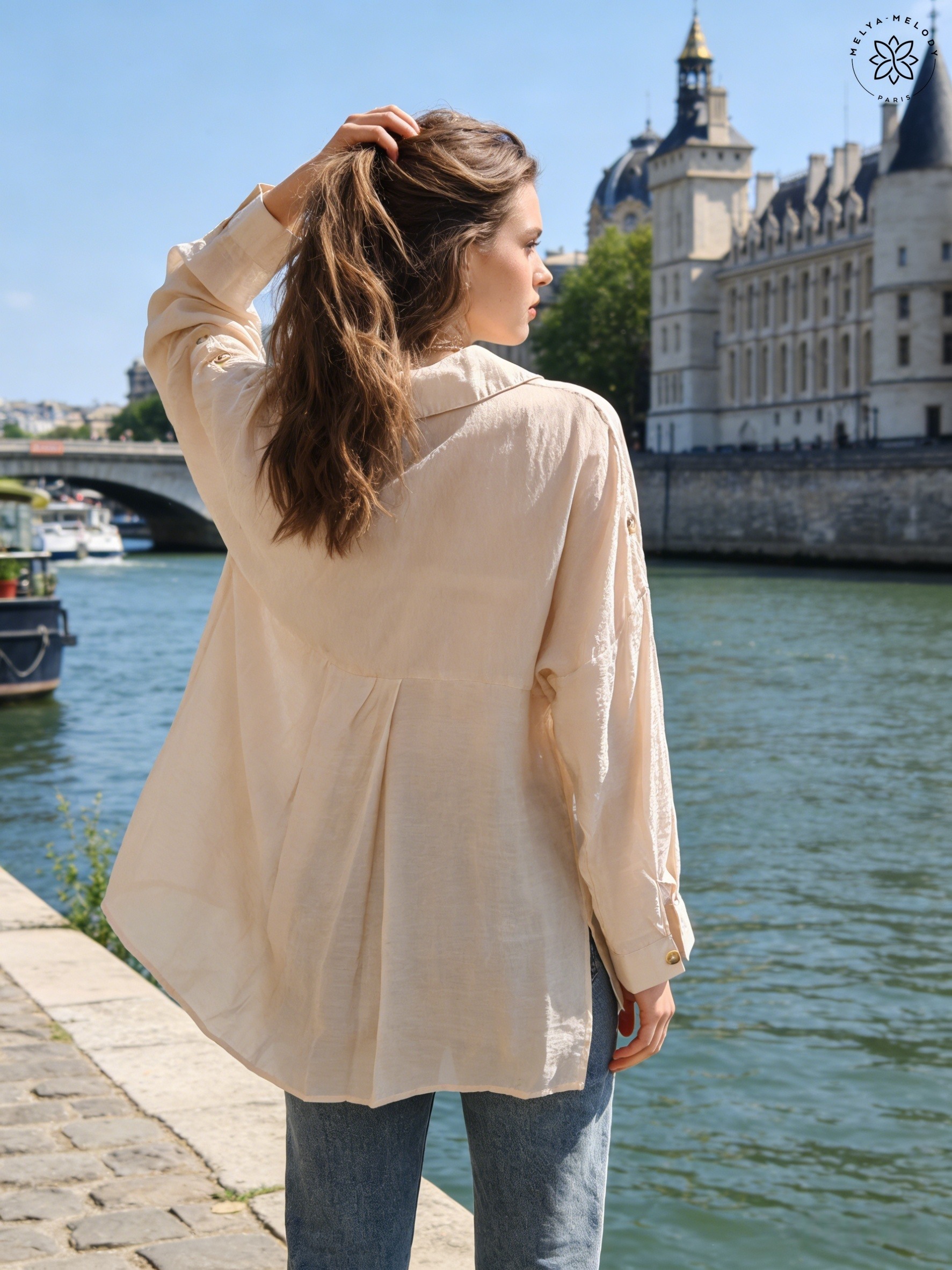 Fließende Bluse mit Taschen in Übergröße - Image 19